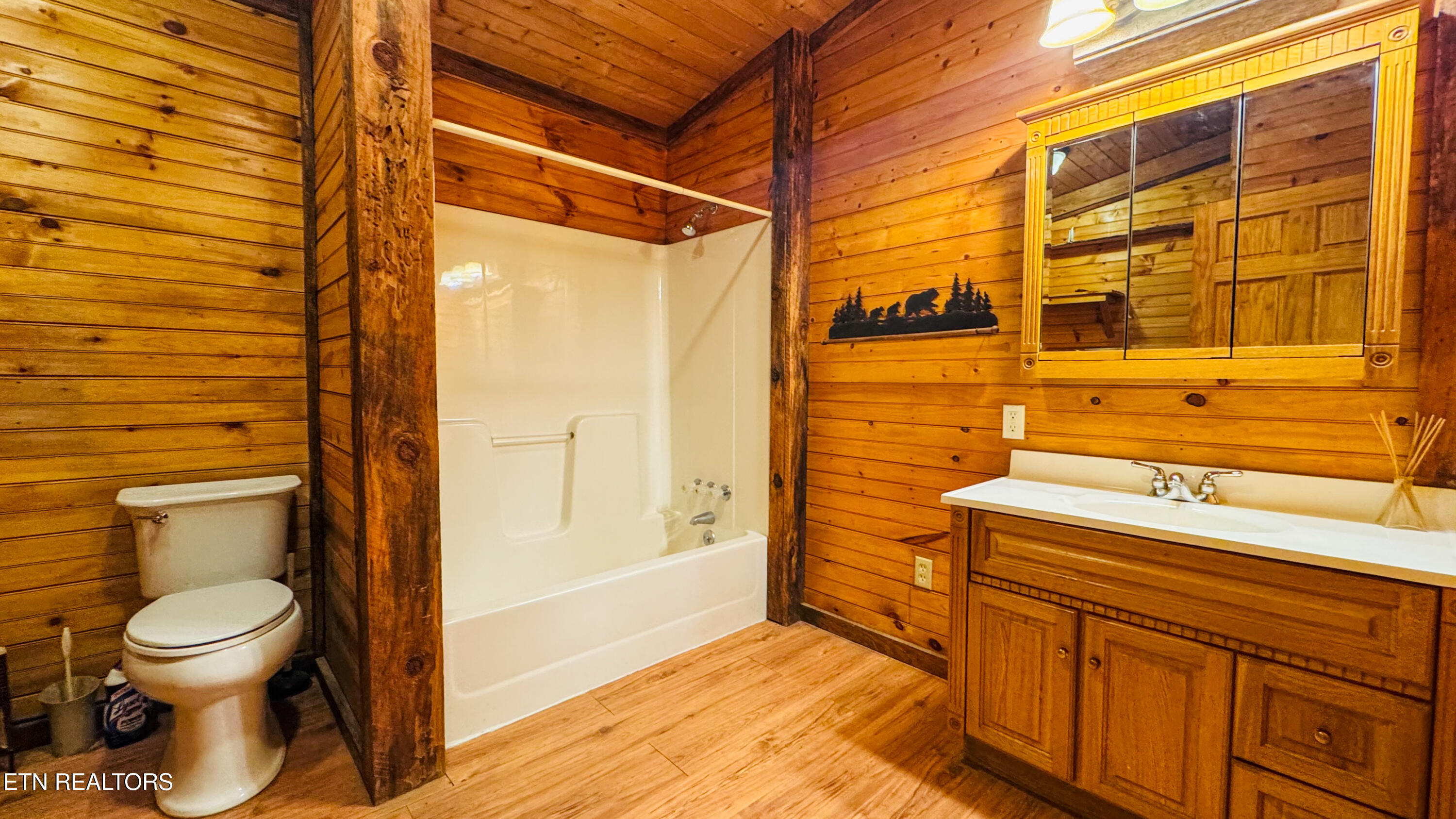 495 Bear Hollow Road Oneida TN 37841