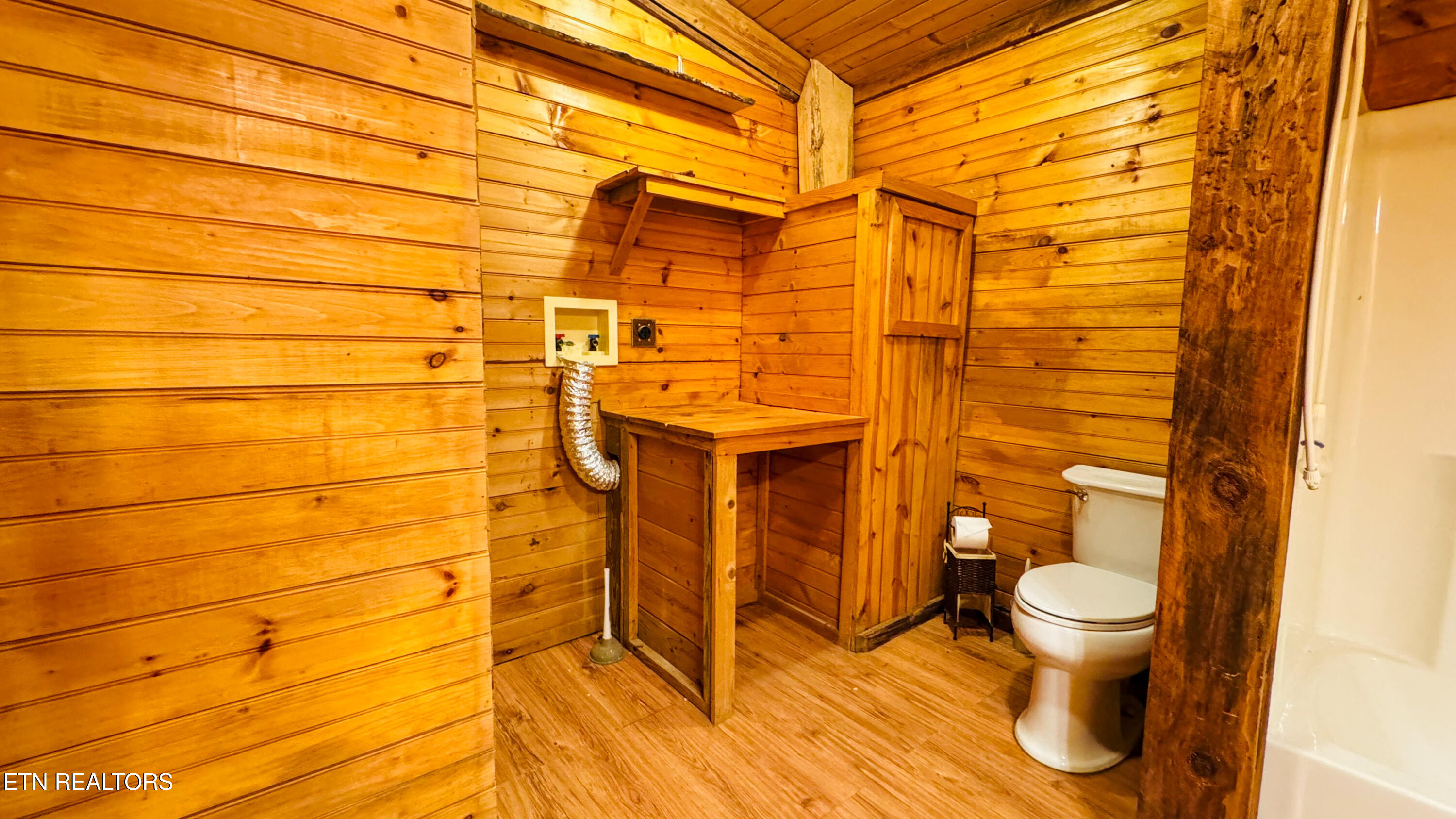 495 Bear Hollow Road Oneida TN 37841