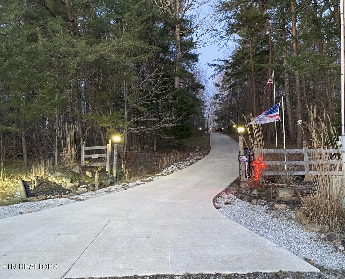 495 Bear Hollow Road Oneida TN 37841