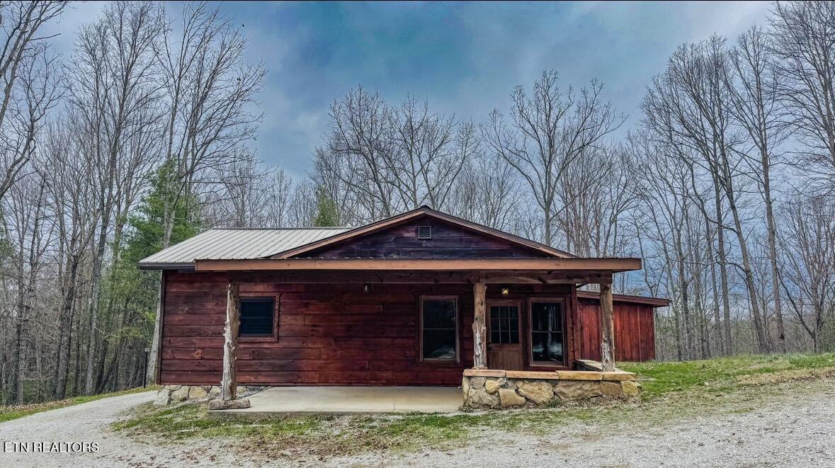 495 Bear Hollow Road Oneida TN 37841