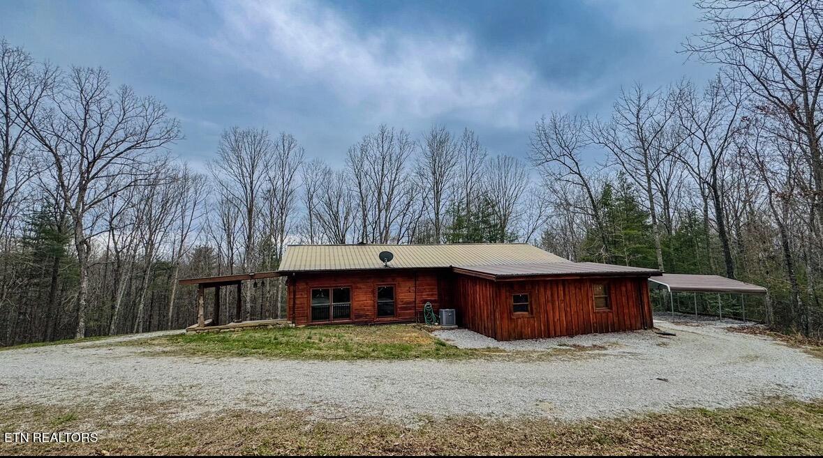 495 Bear Hollow Road Oneida TN 37841