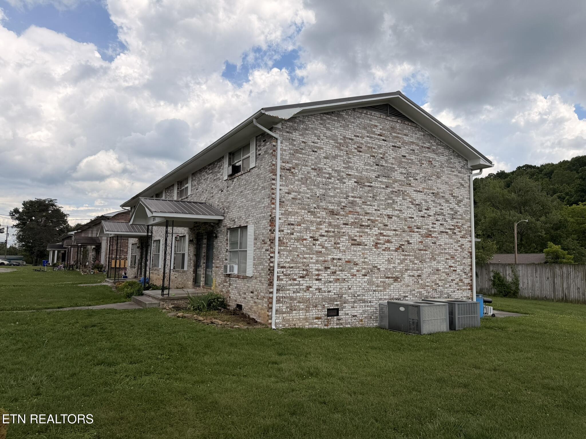 2816 NE Colt Drive Knoxville TN 37918