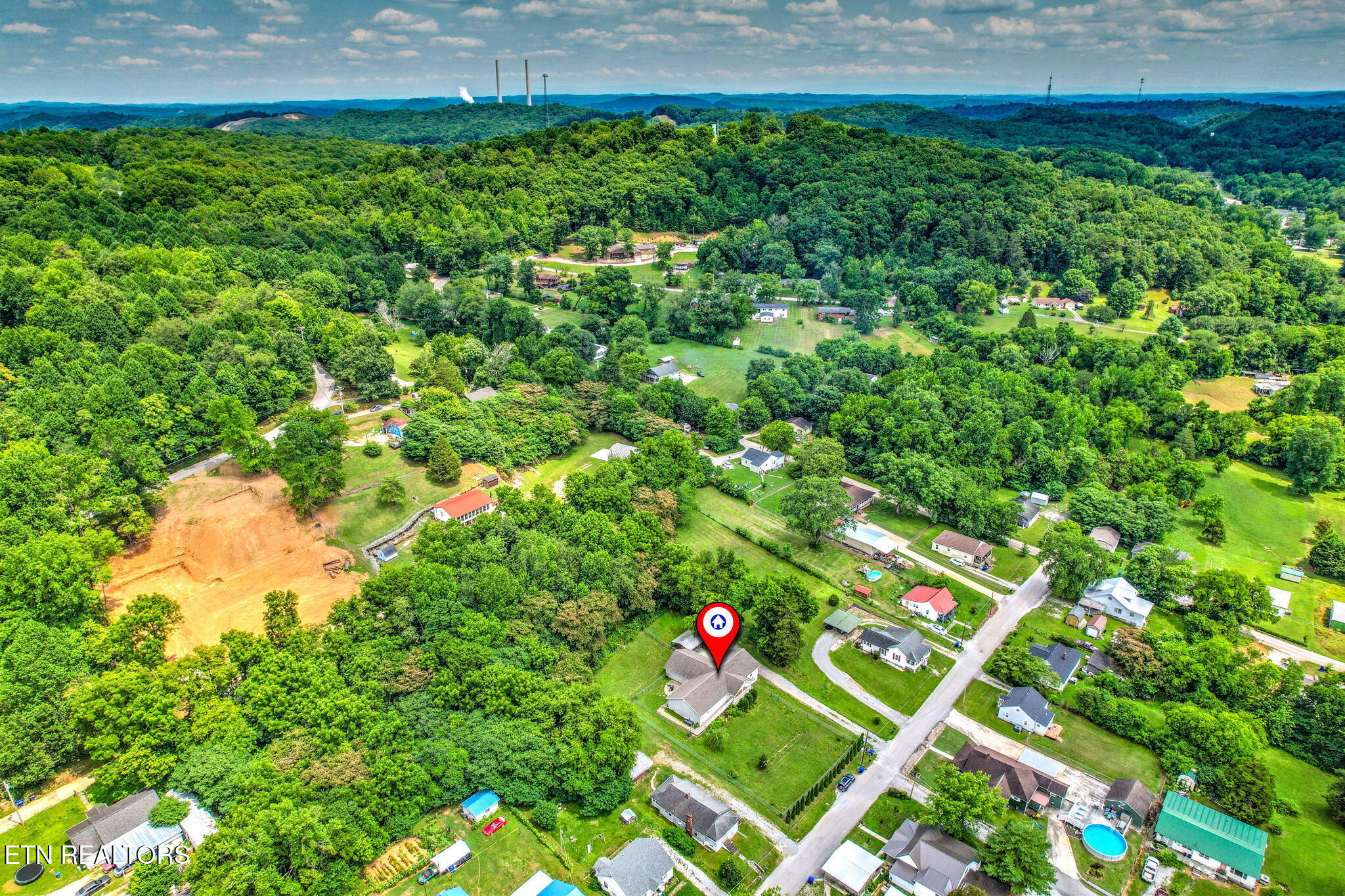 633 Russell Avenue Harriman TN 37748