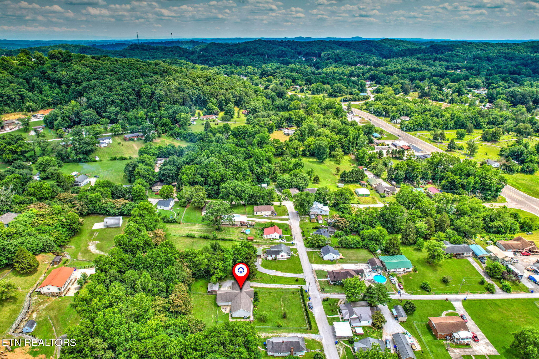 633 Russell Avenue Harriman TN 37748