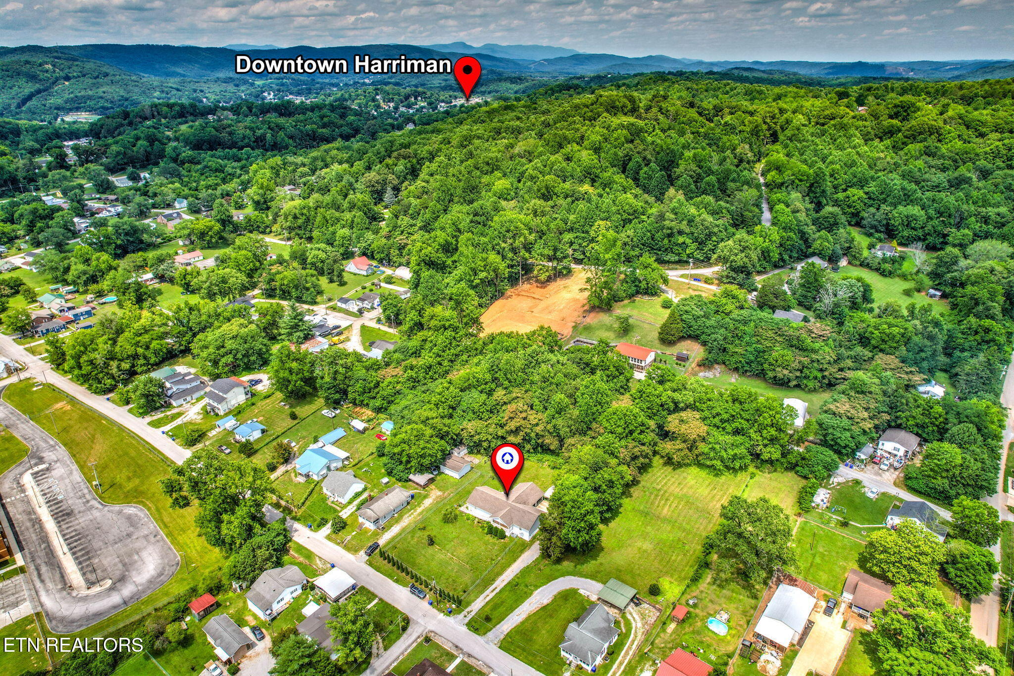 633 Russell Avenue Harriman TN 37748