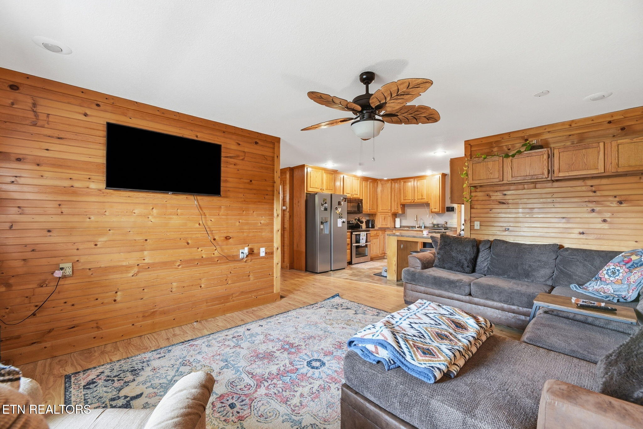 633 Russell Avenue Harriman TN 37748