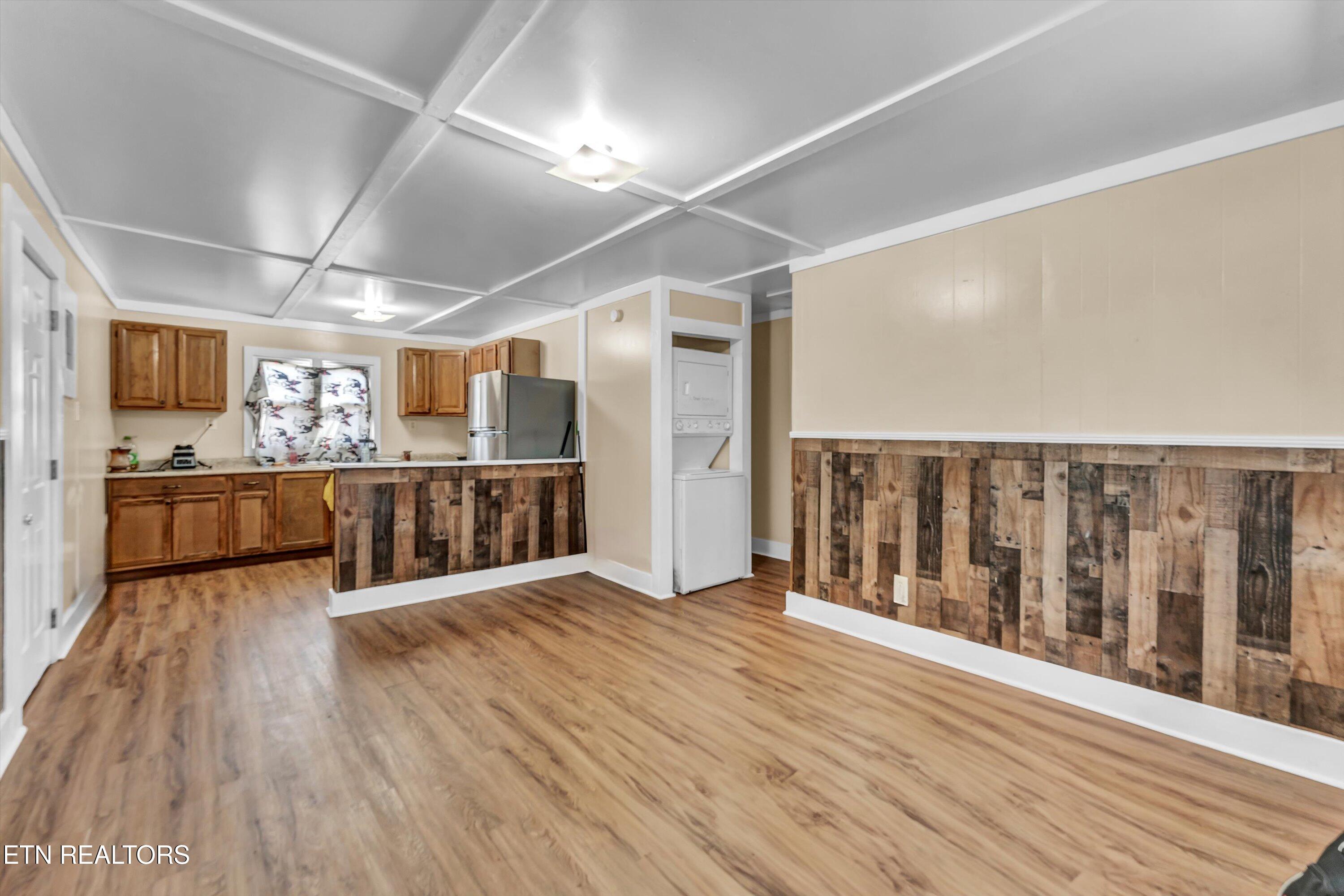 558/560 W Outer Drive Oak Ridge TN 37830