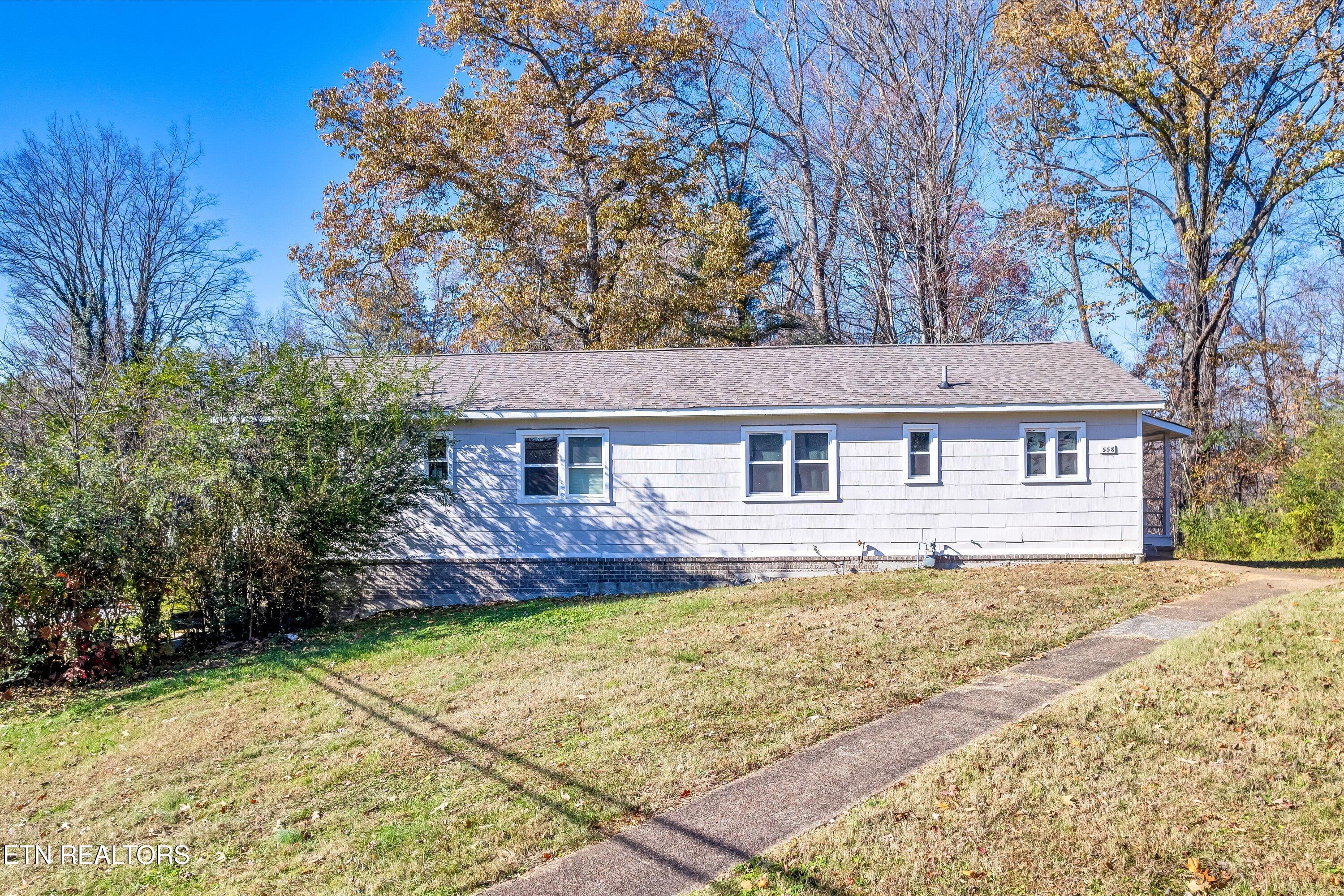 558/560 W Outer Drive Oak Ridge TN 37830