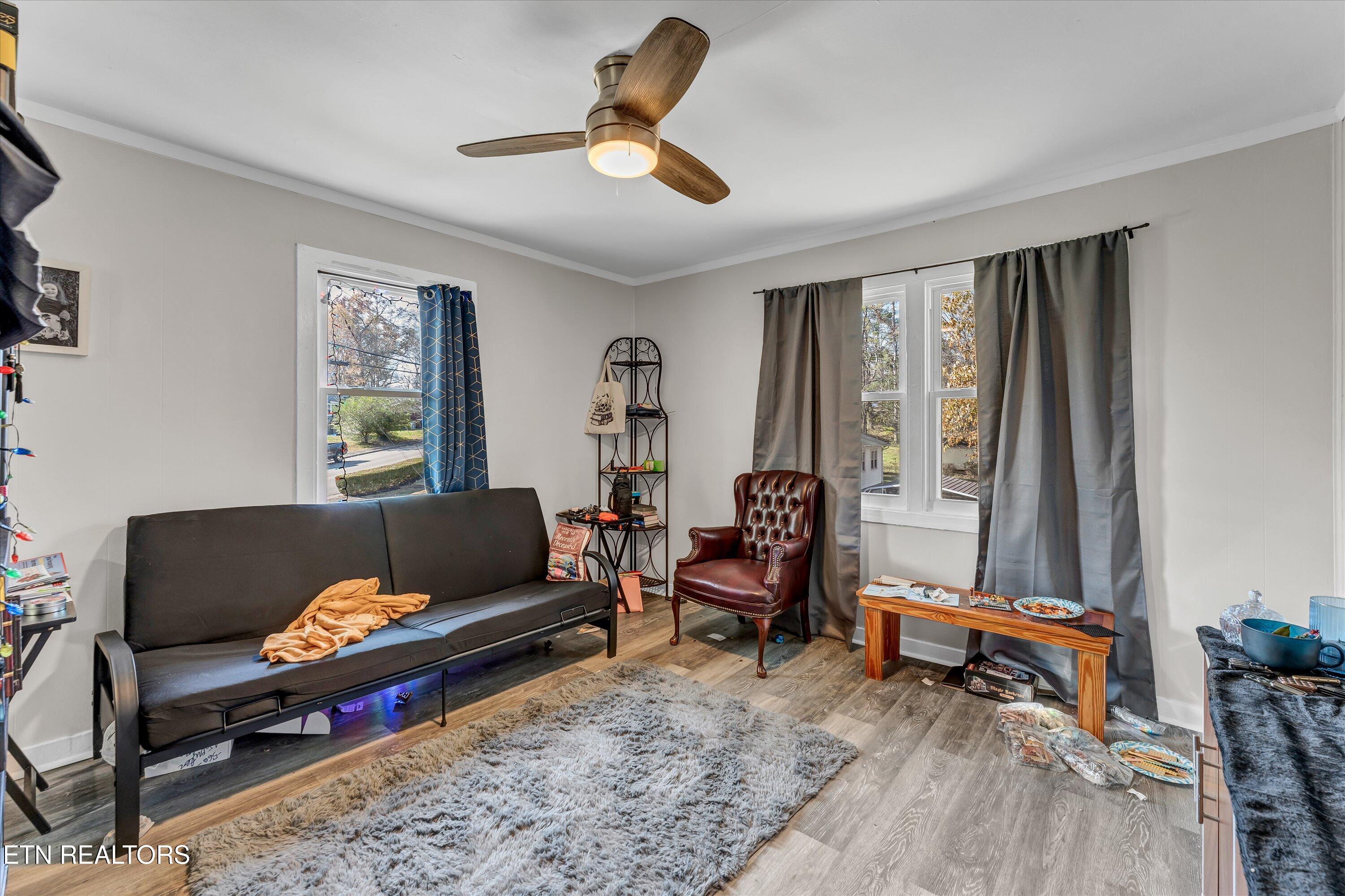 558/560 W Outer Drive Oak Ridge TN 37830