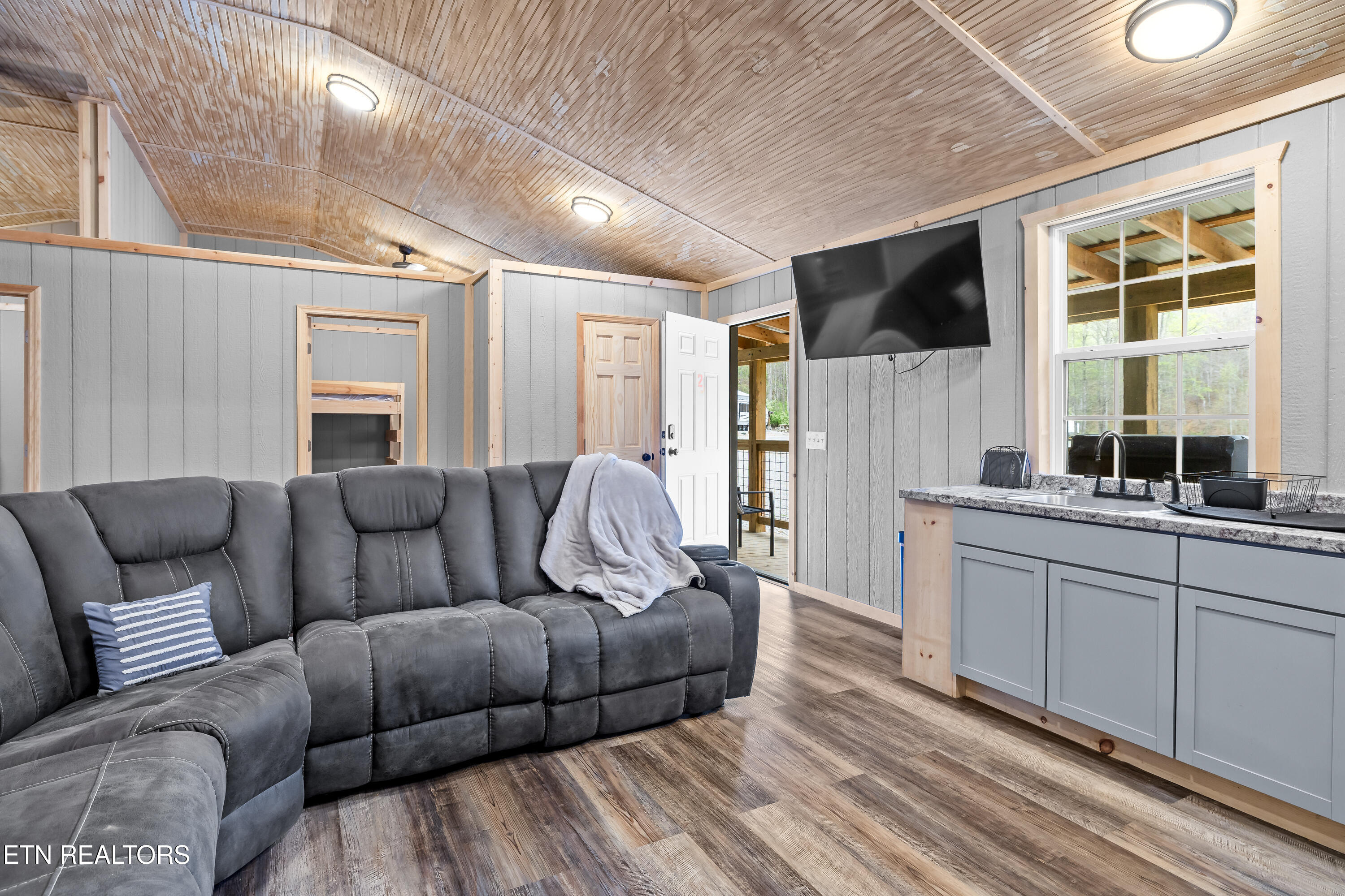 1534 Cove Lane Oliver Springs TN 37840