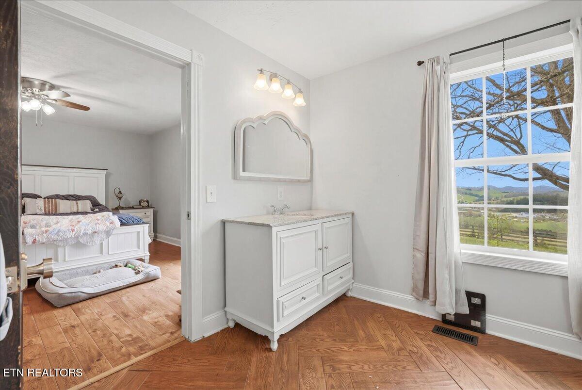 365 Young Lane Tazewell TN 37879