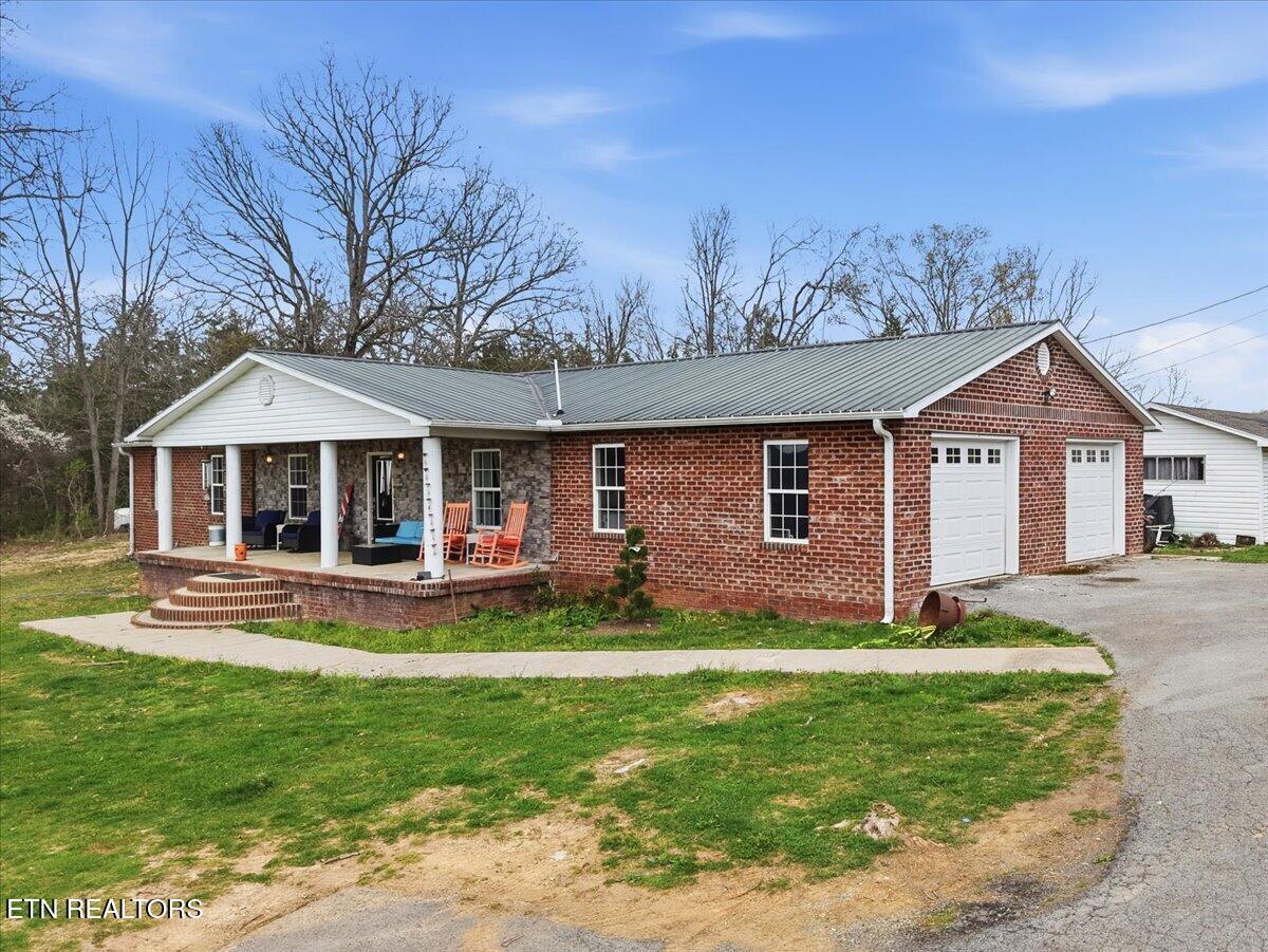 365 Young Lane Tazewell TN 37879