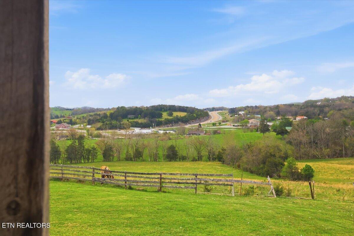 365 Young Lane Tazewell TN 37879