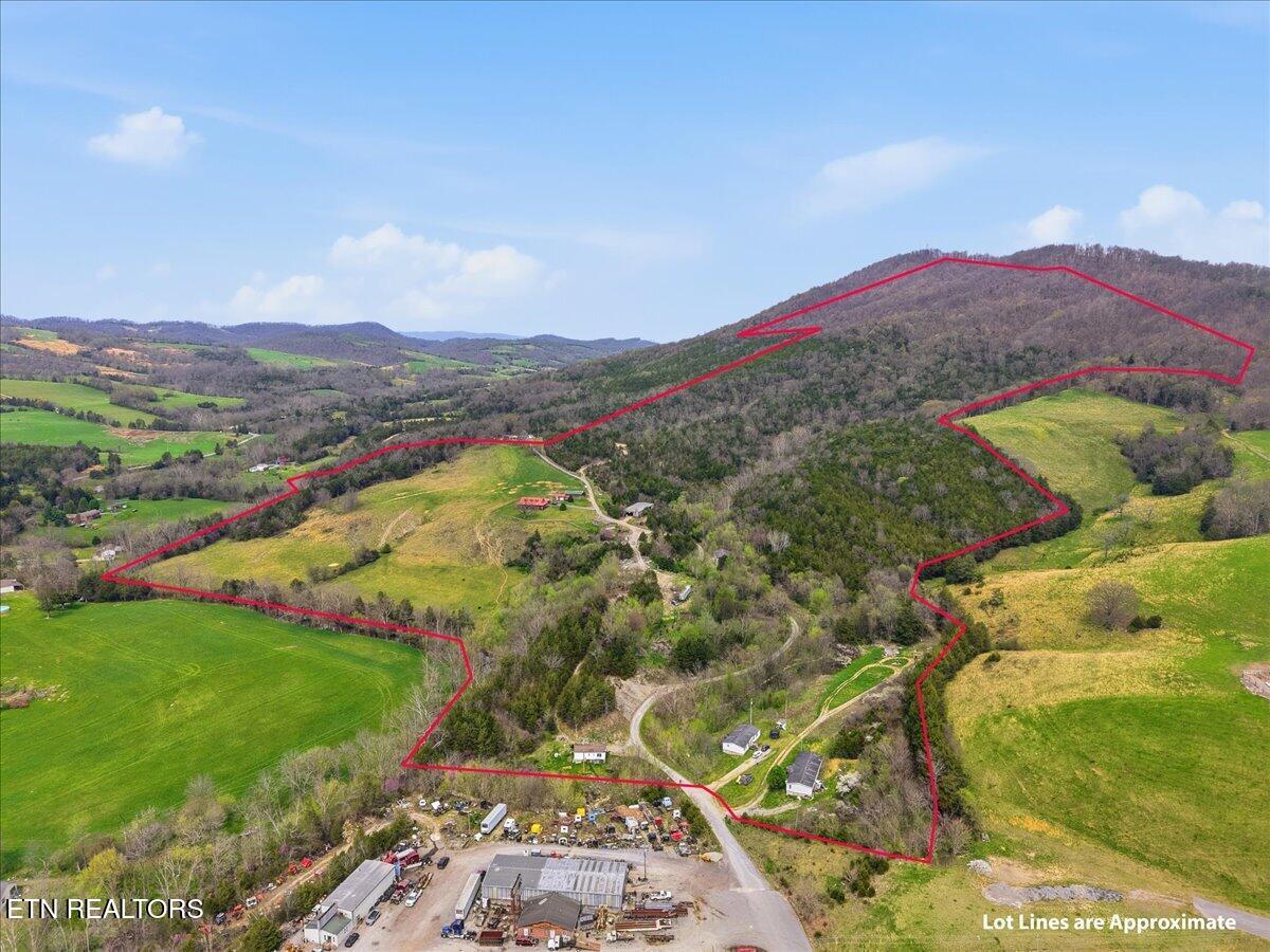 365 Young Lane Tazewell TN 37879