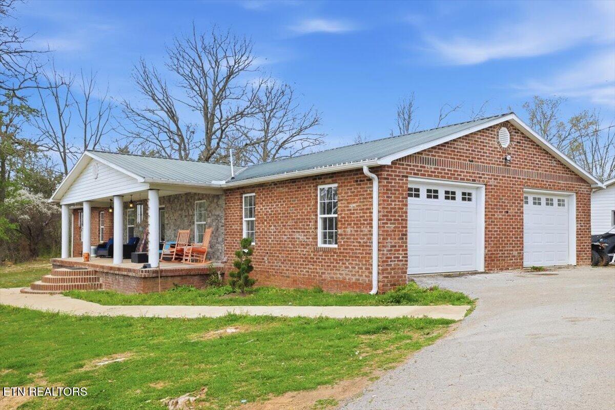 365 Young Lane Tazewell TN 37879