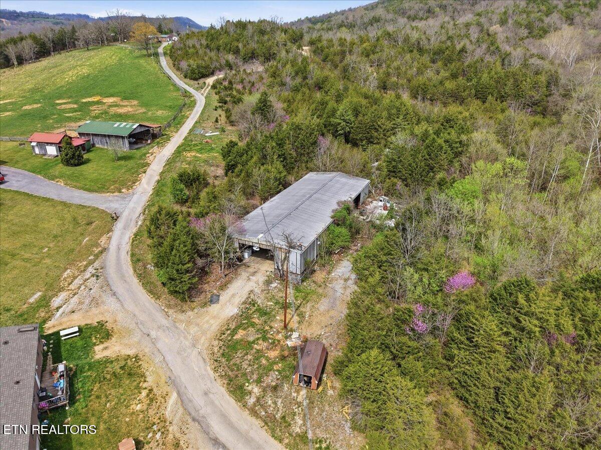 365 Young Lane Tazewell TN 37879