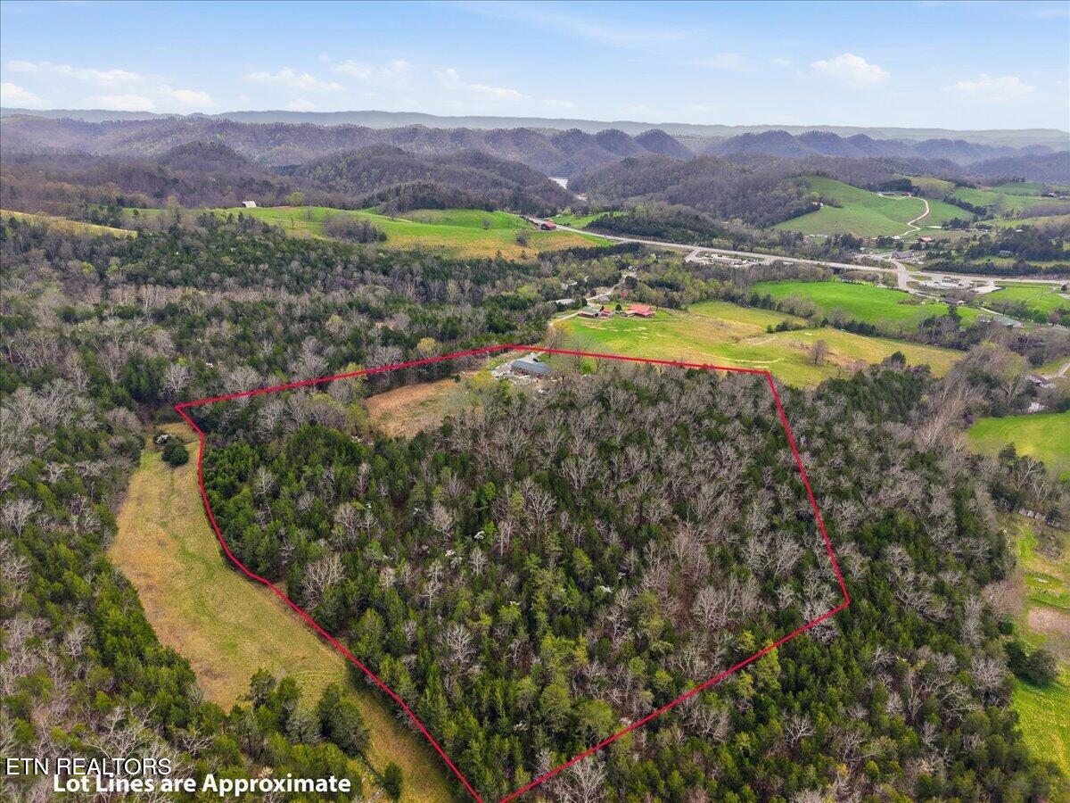 365 Young Lane Tazewell TN 37879