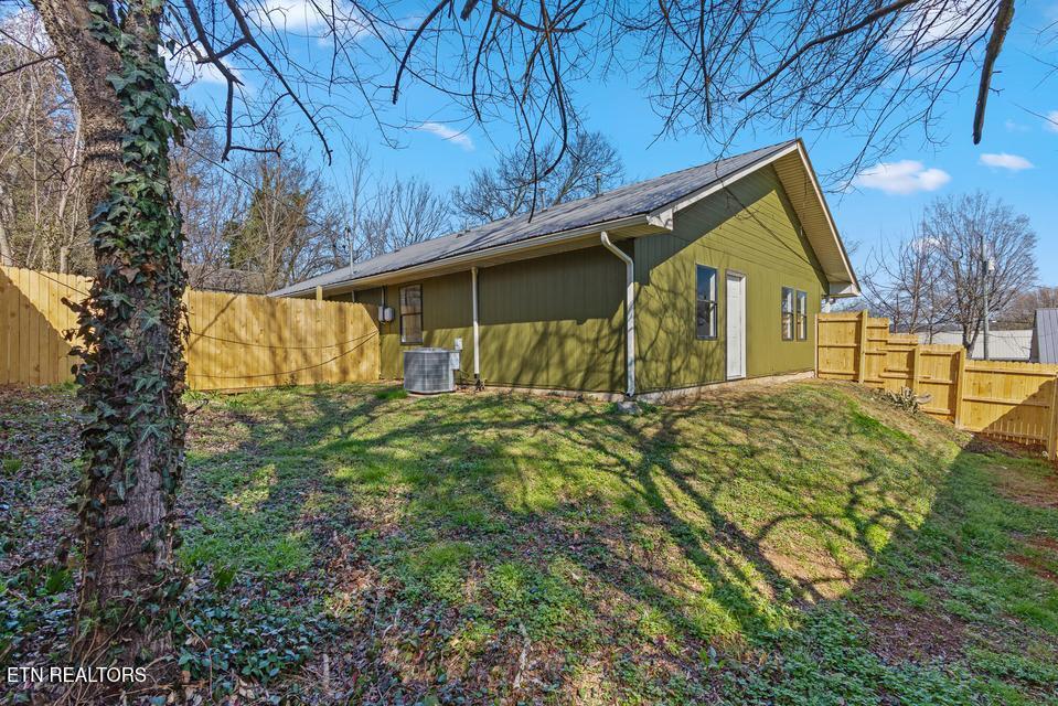 104 Pine Street Athens TN 37303