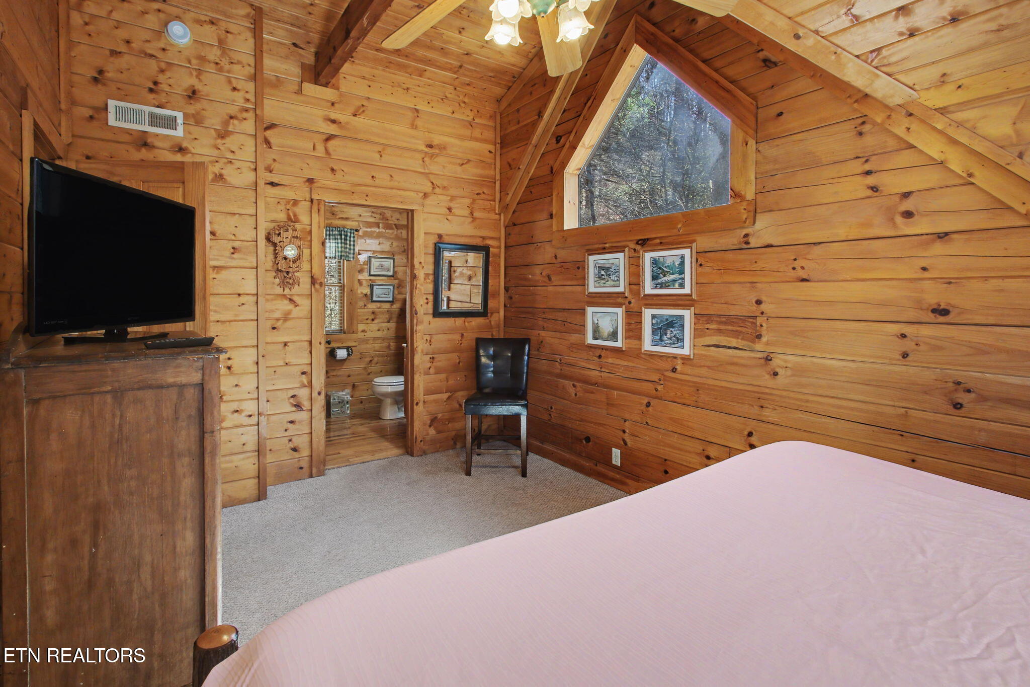 2244 Valley Mountain Way Sevierville TN 37862
