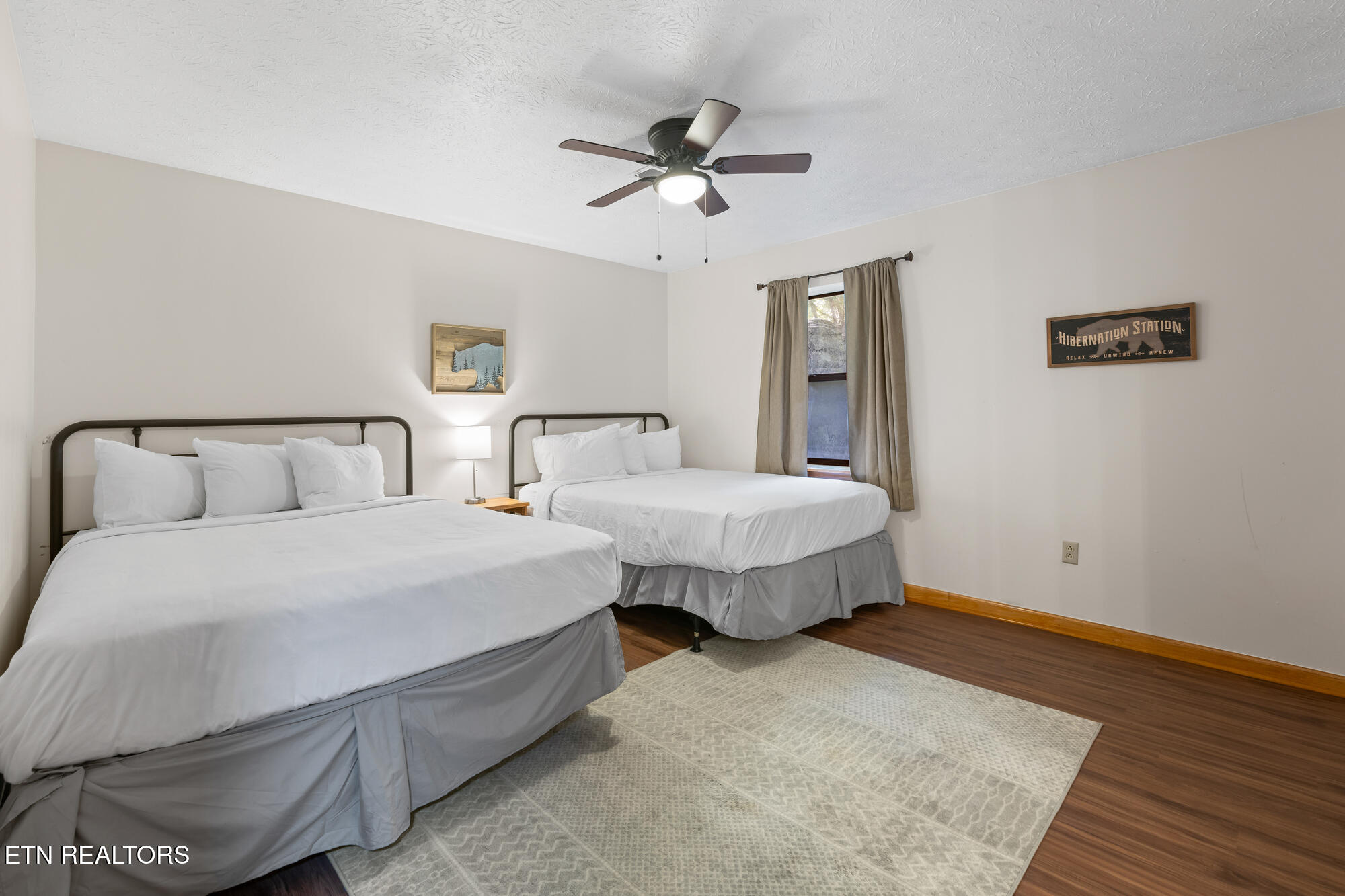 3729 Plaza Way Pigeon Forge TN 37863