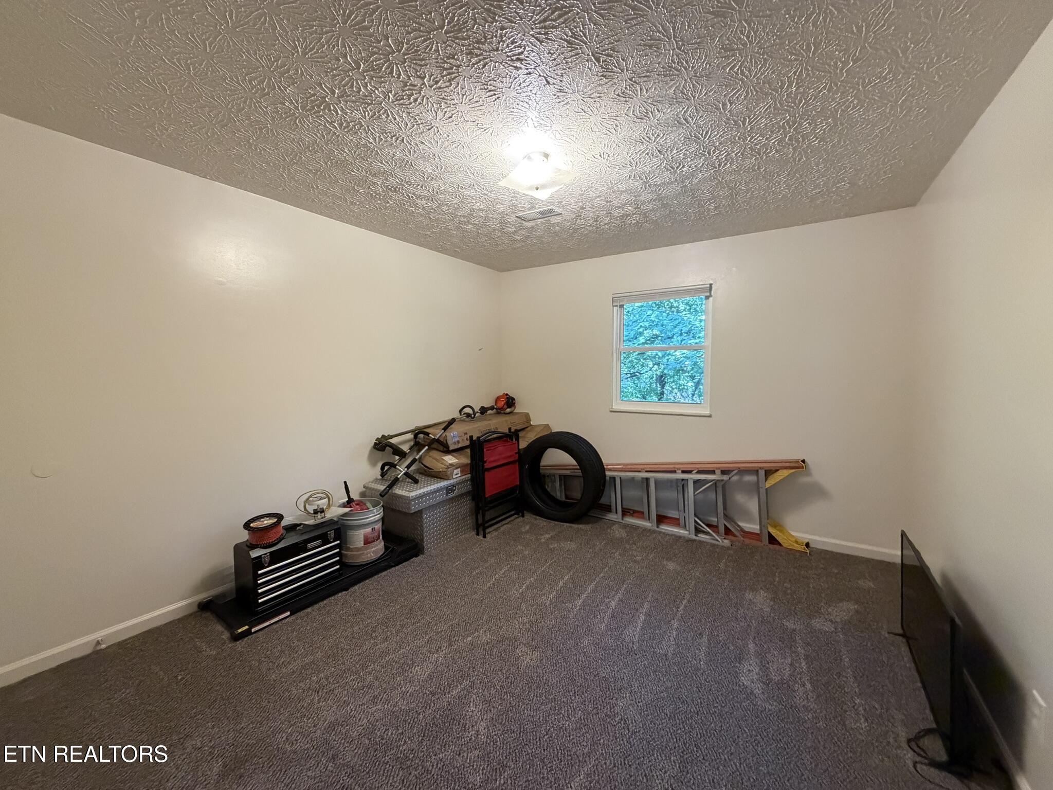 5525 Jacksboro Pike Knoxville TN 37918