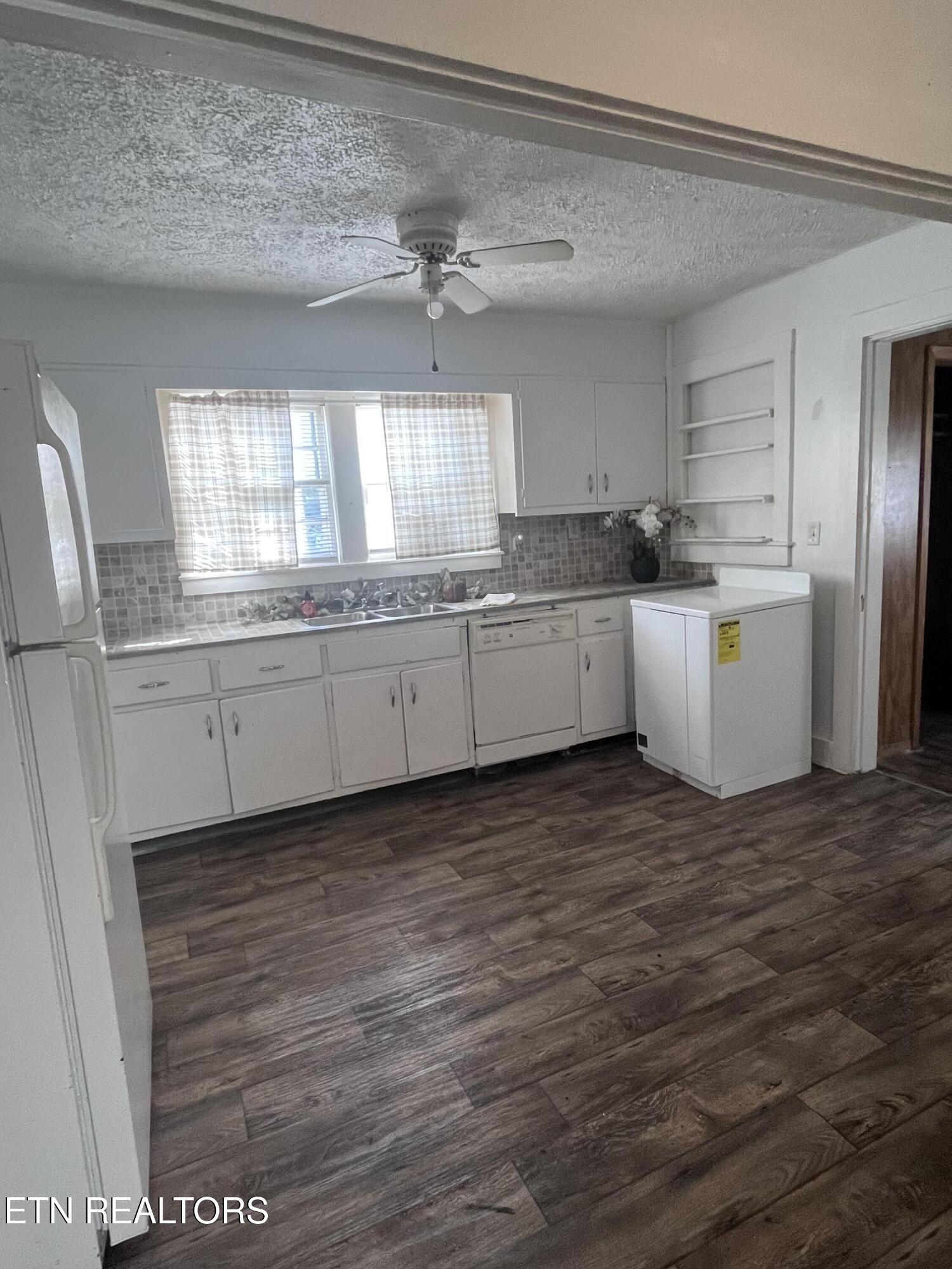 227 Henderson Avenue Sevierville TN 37862
