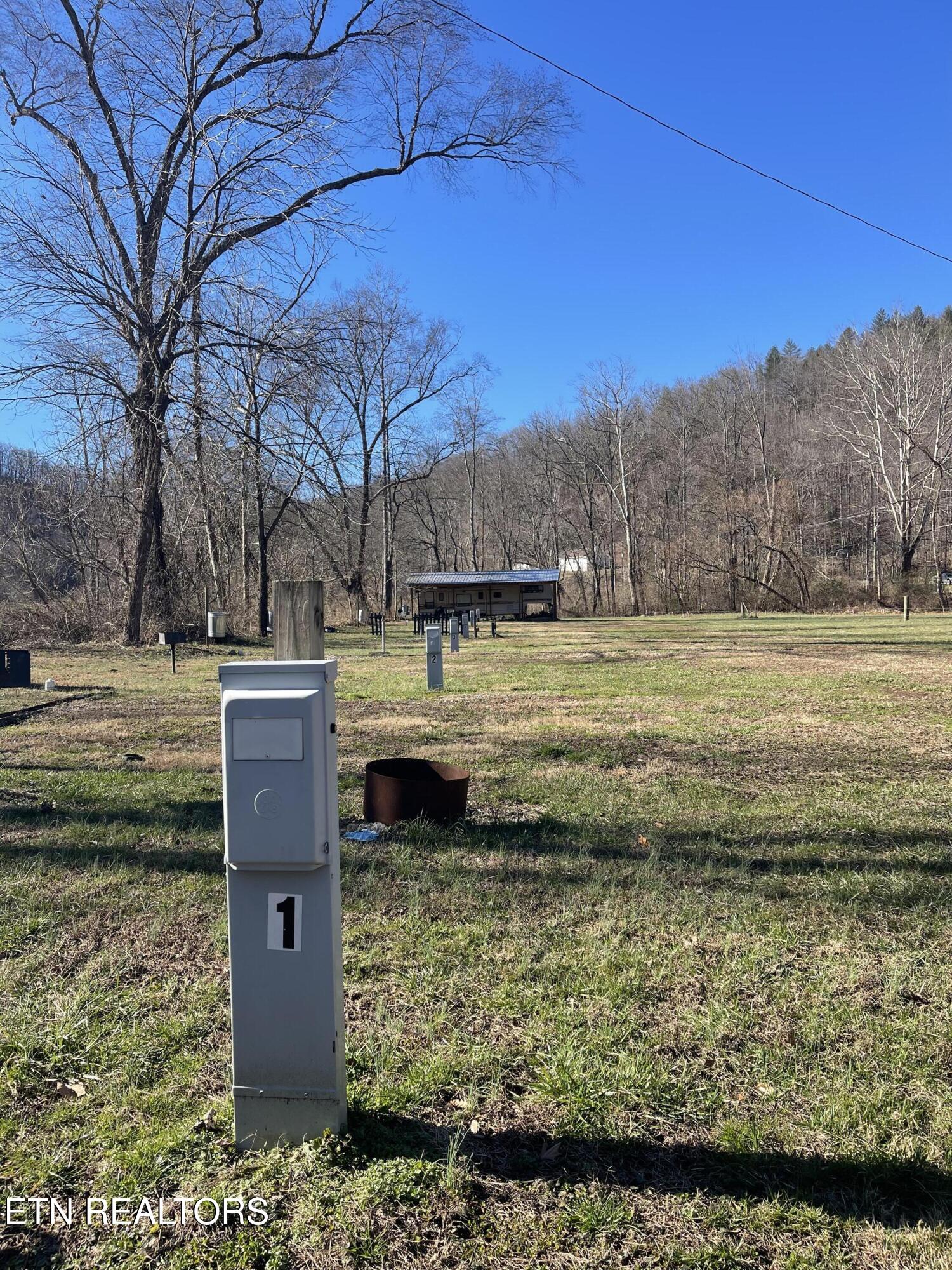 5901 New River Highway Briceville TN 37710