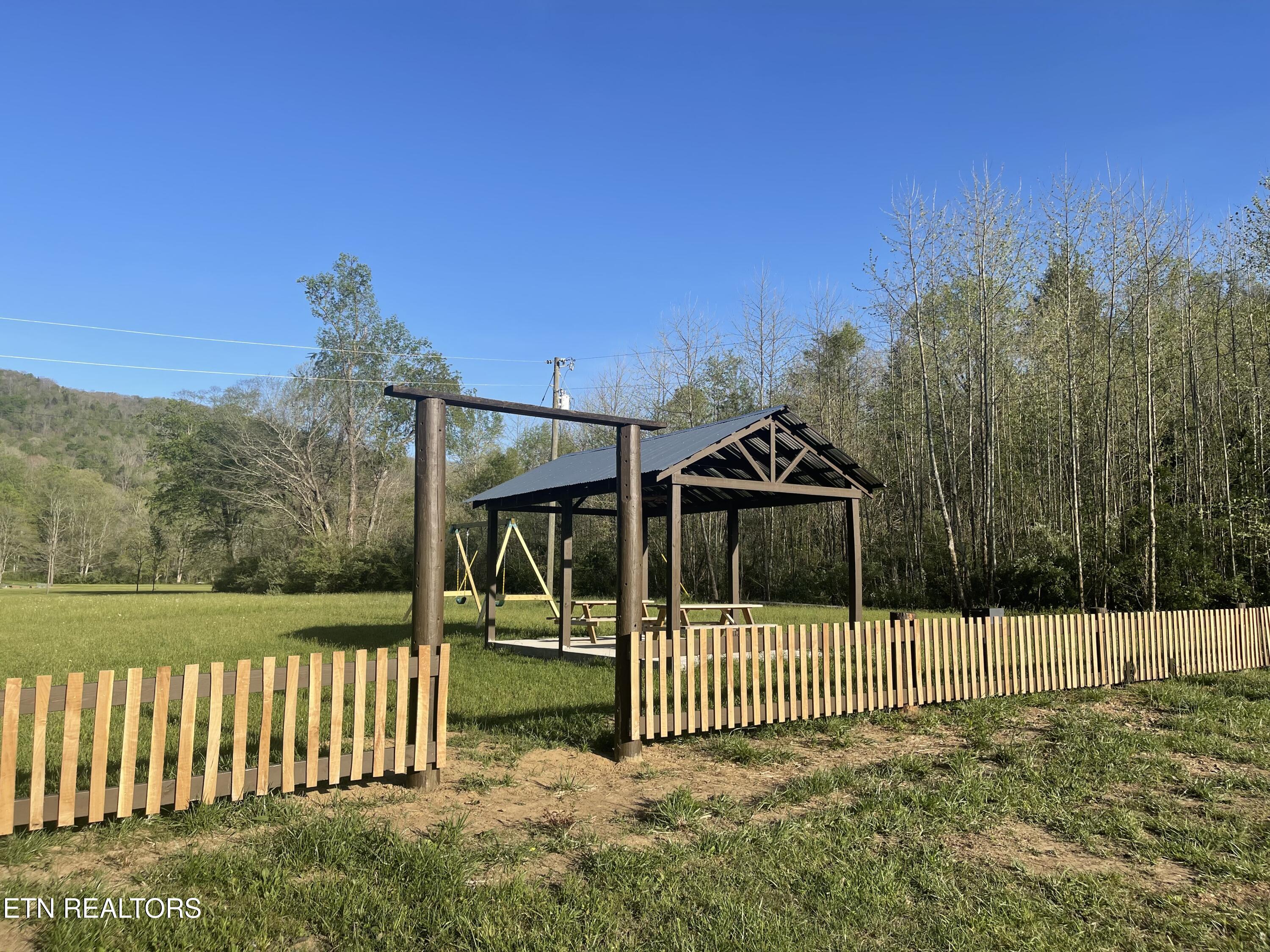 5901 New River Highway Briceville TN 37710