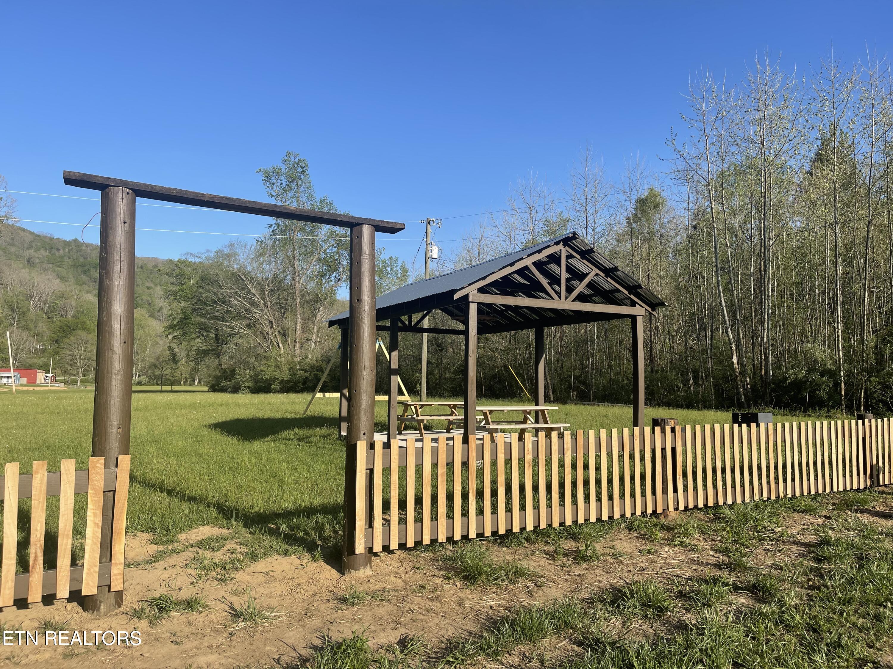 5901 New River Highway Briceville TN 37710