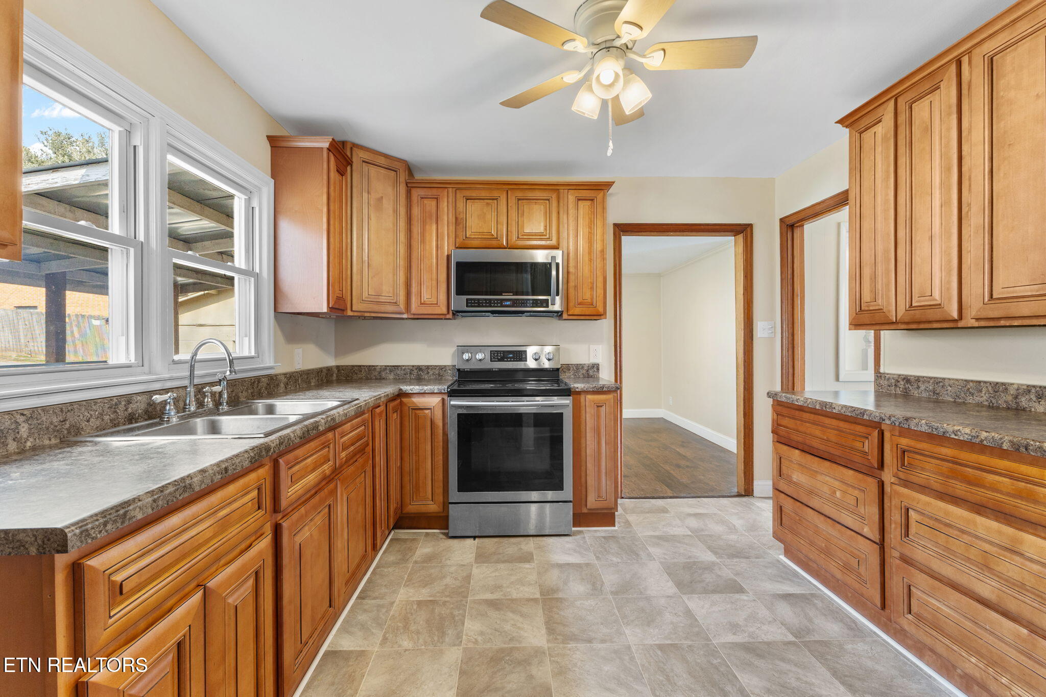 407 Sharp Lane Knoxville TN 37912