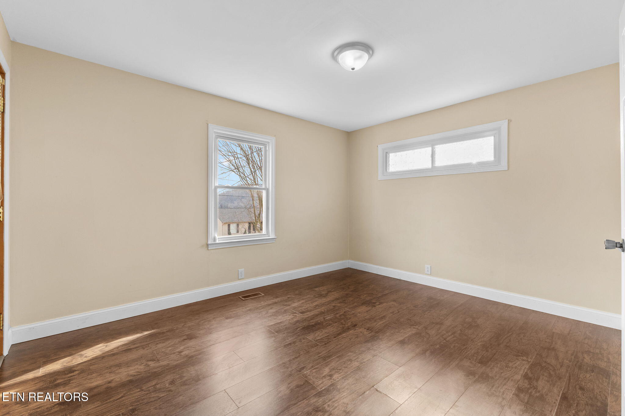 407 Sharp Lane Knoxville TN 37912
