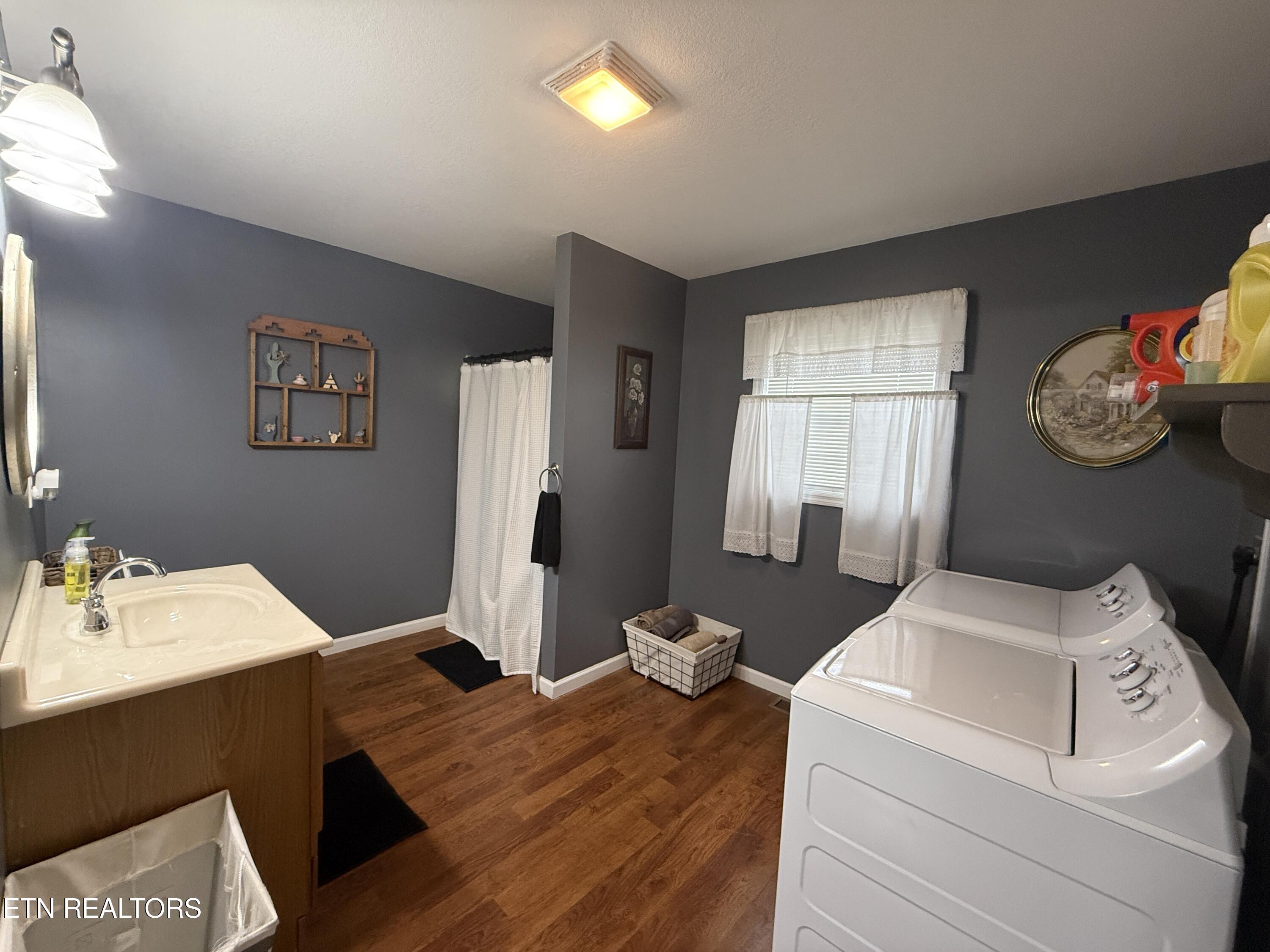 128 Old Stinking Creek Road Lafollette TN 37766