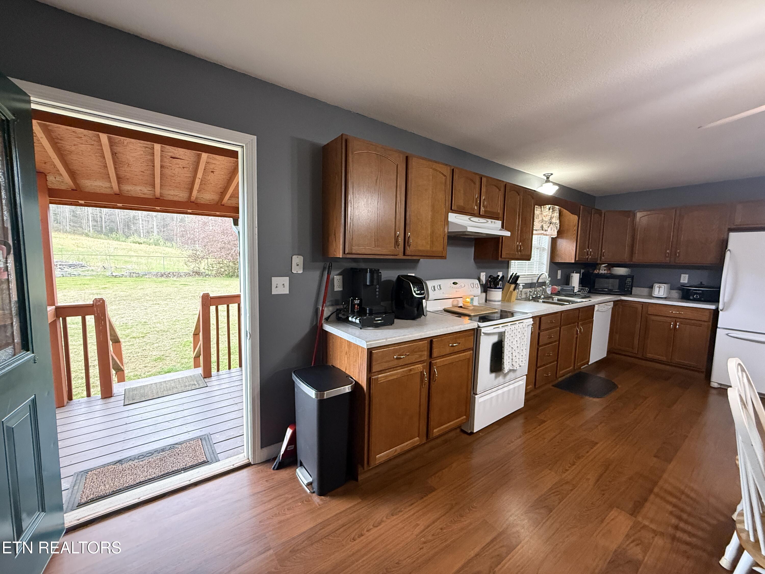 128 Old Stinking Creek Road Lafollette TN 37766