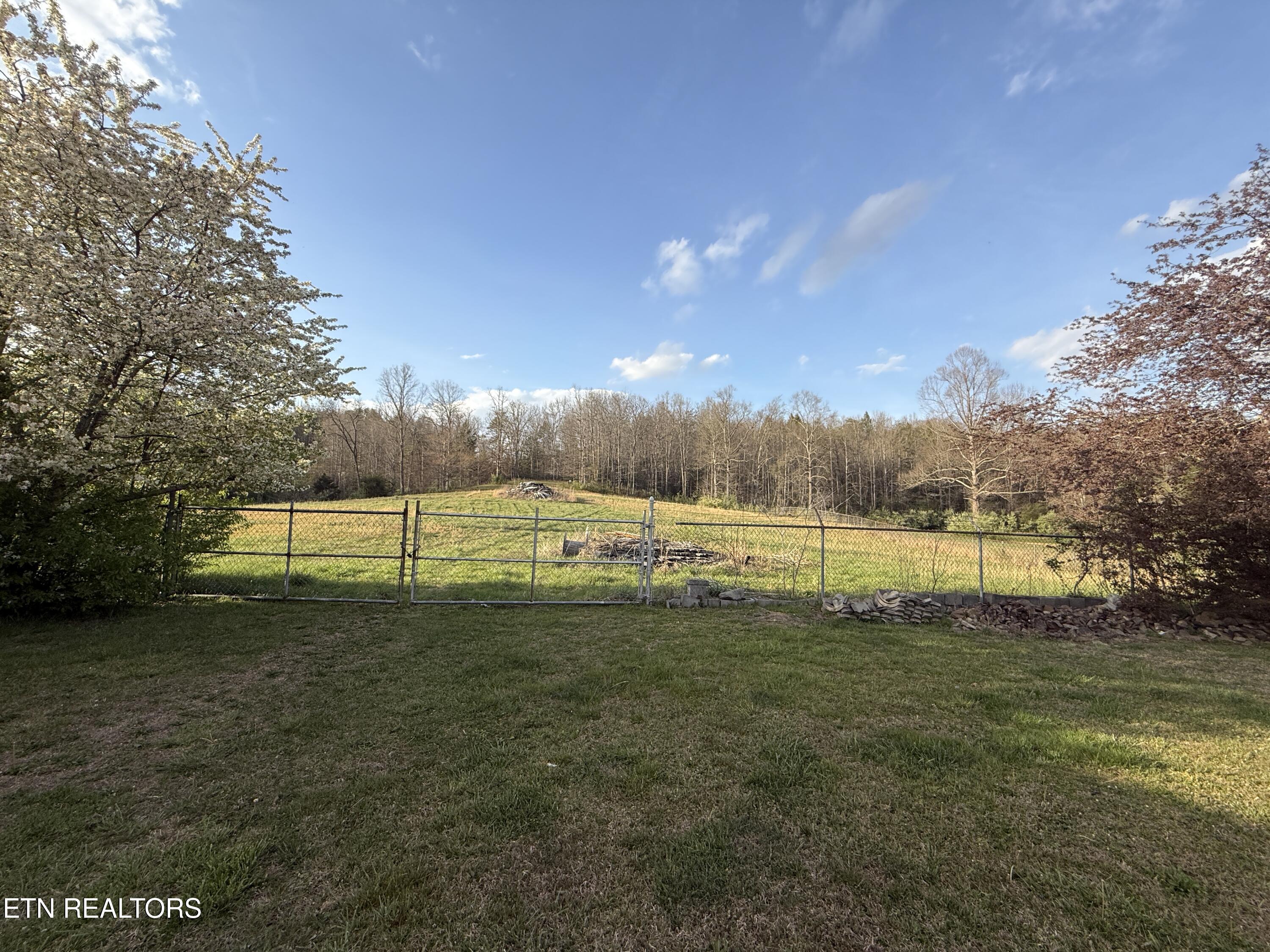 128 Old Stinking Creek Road Lafollette TN 37766