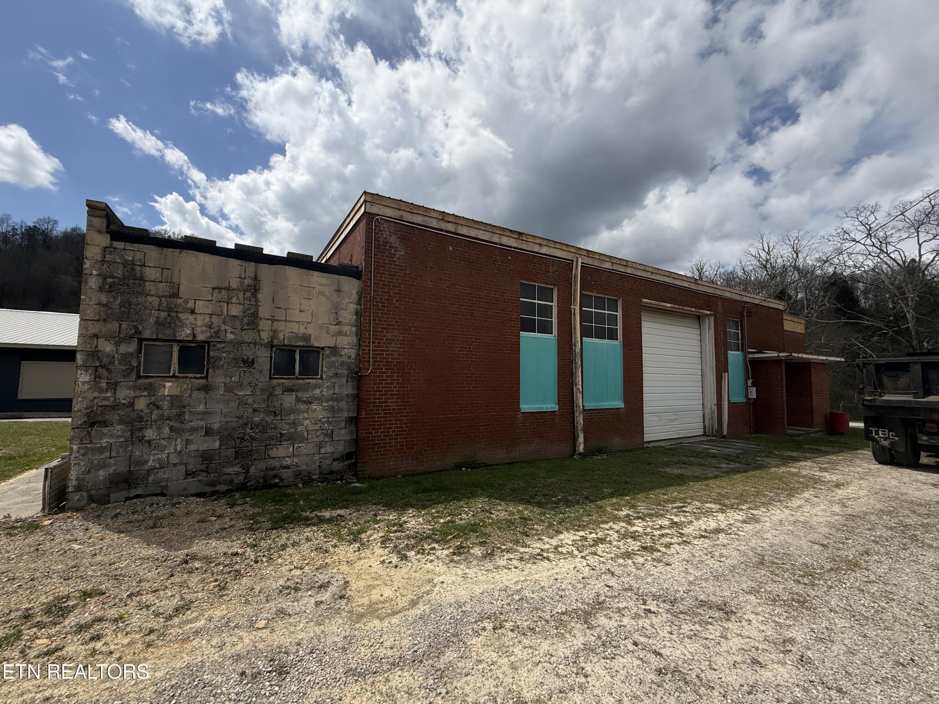 128 Old Stinking Creek Road Lafollette TN 37766