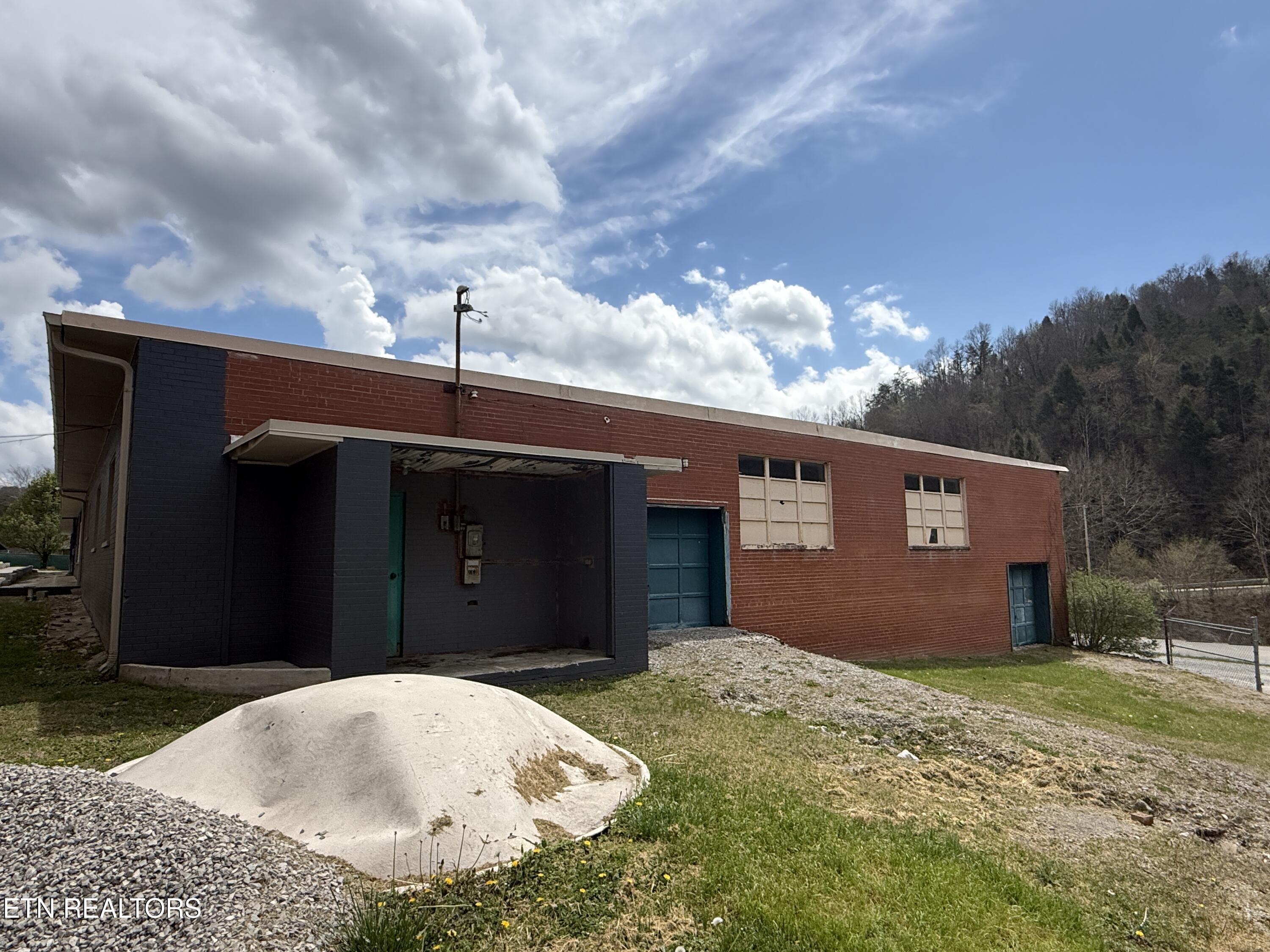 128 Old Stinking Creek Road Lafollette TN 37766