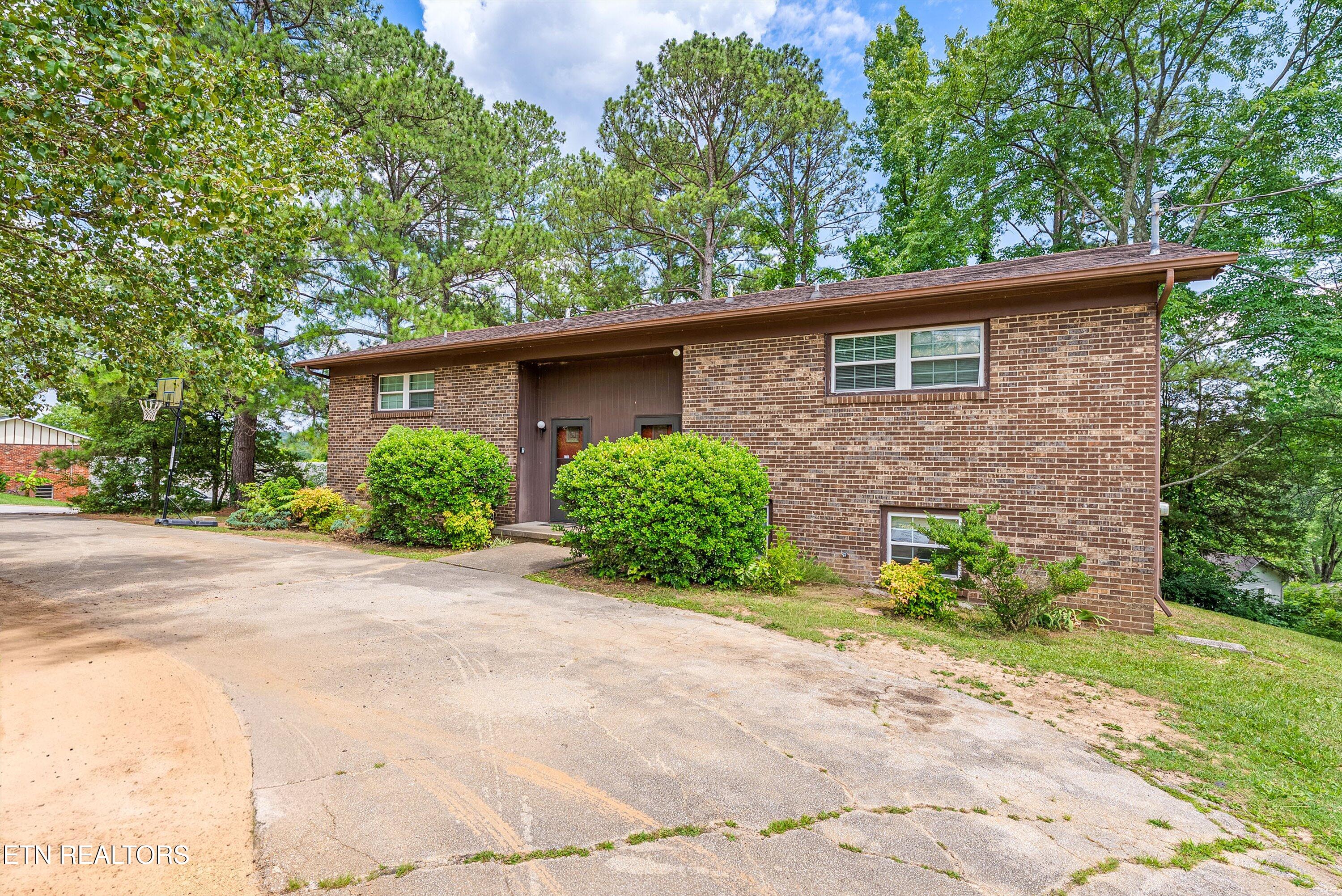 8736 Gleason Drive Knoxville TN 37923