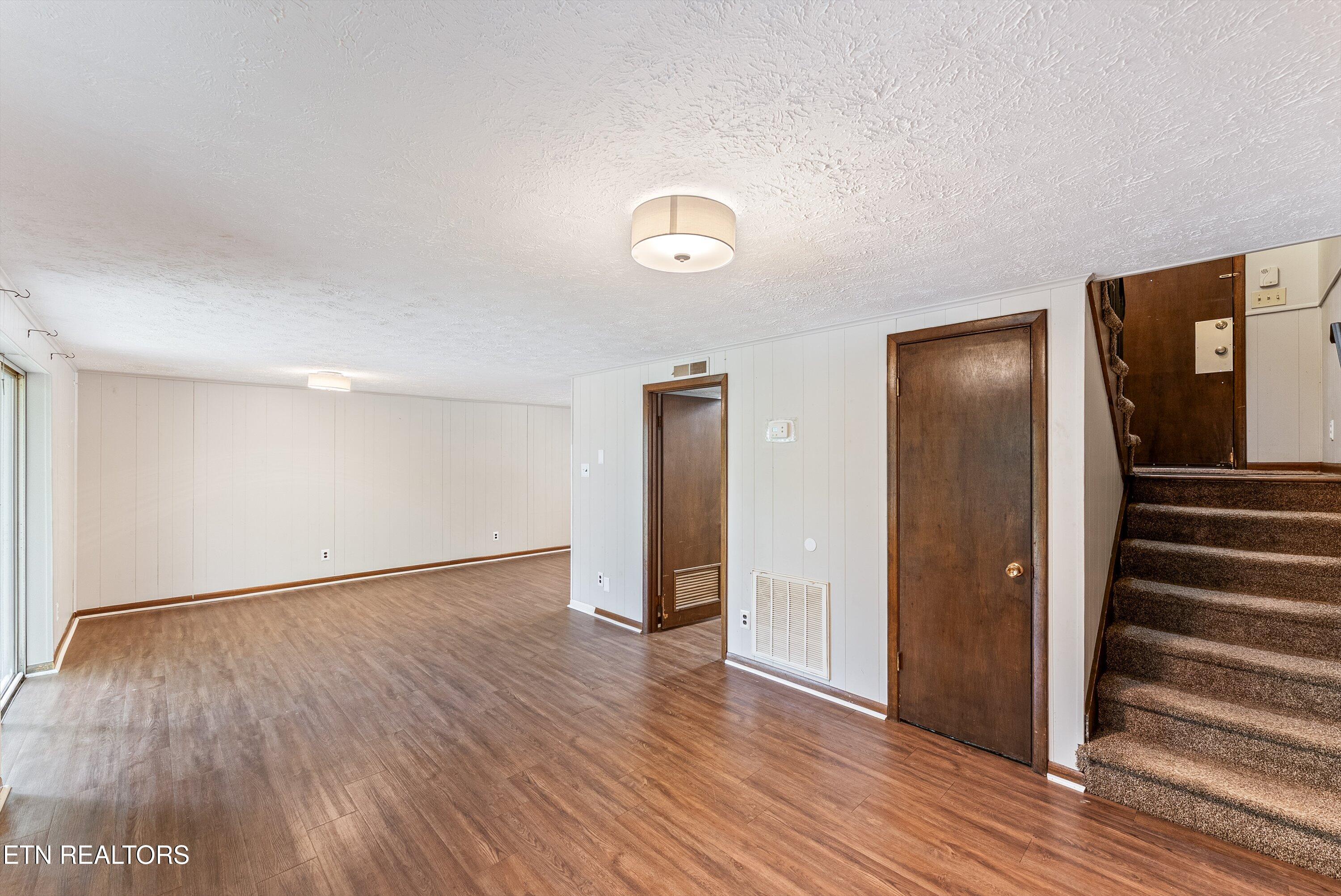 8736 Gleason Drive Knoxville TN 37923