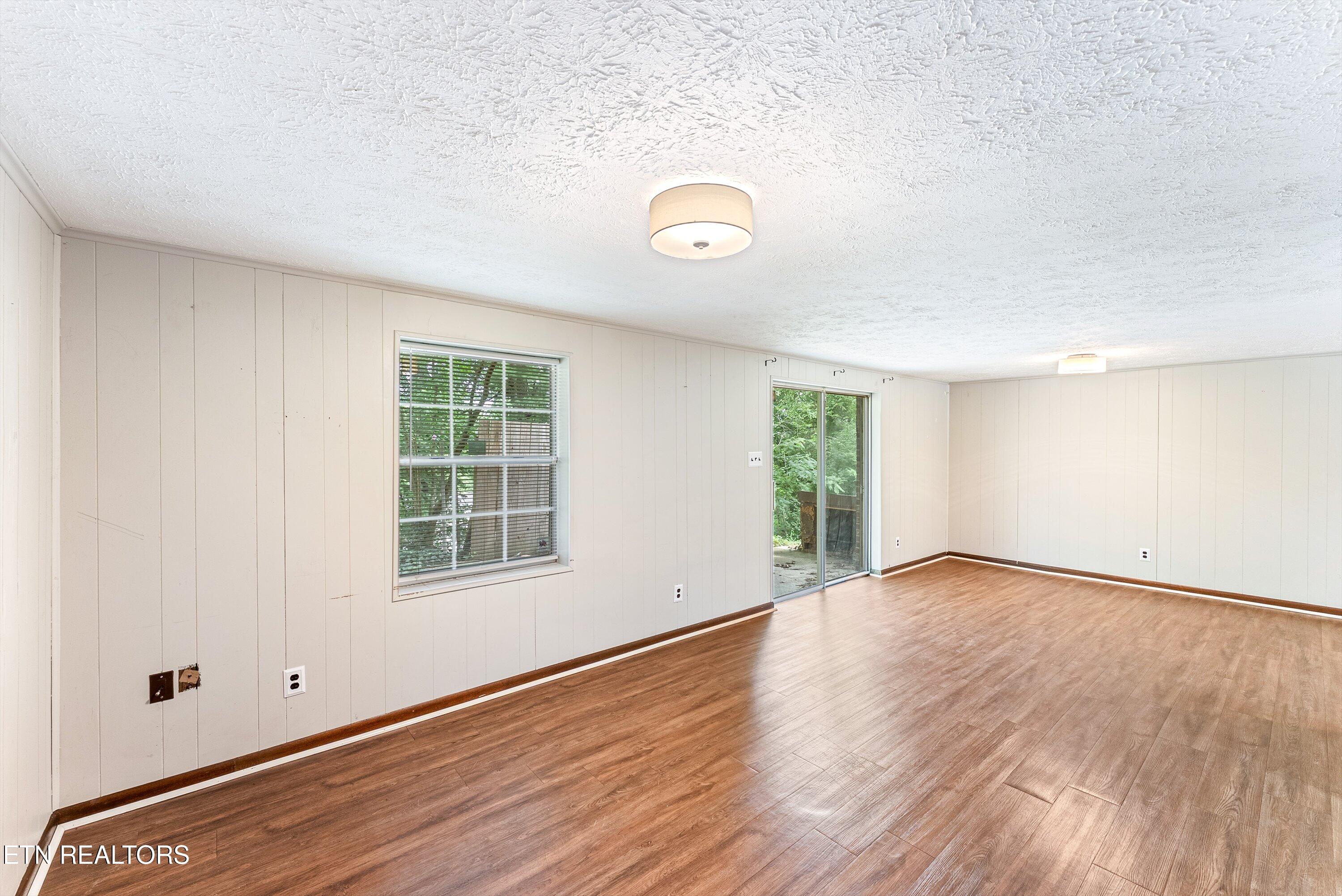 8736 Gleason Drive Knoxville TN 37923