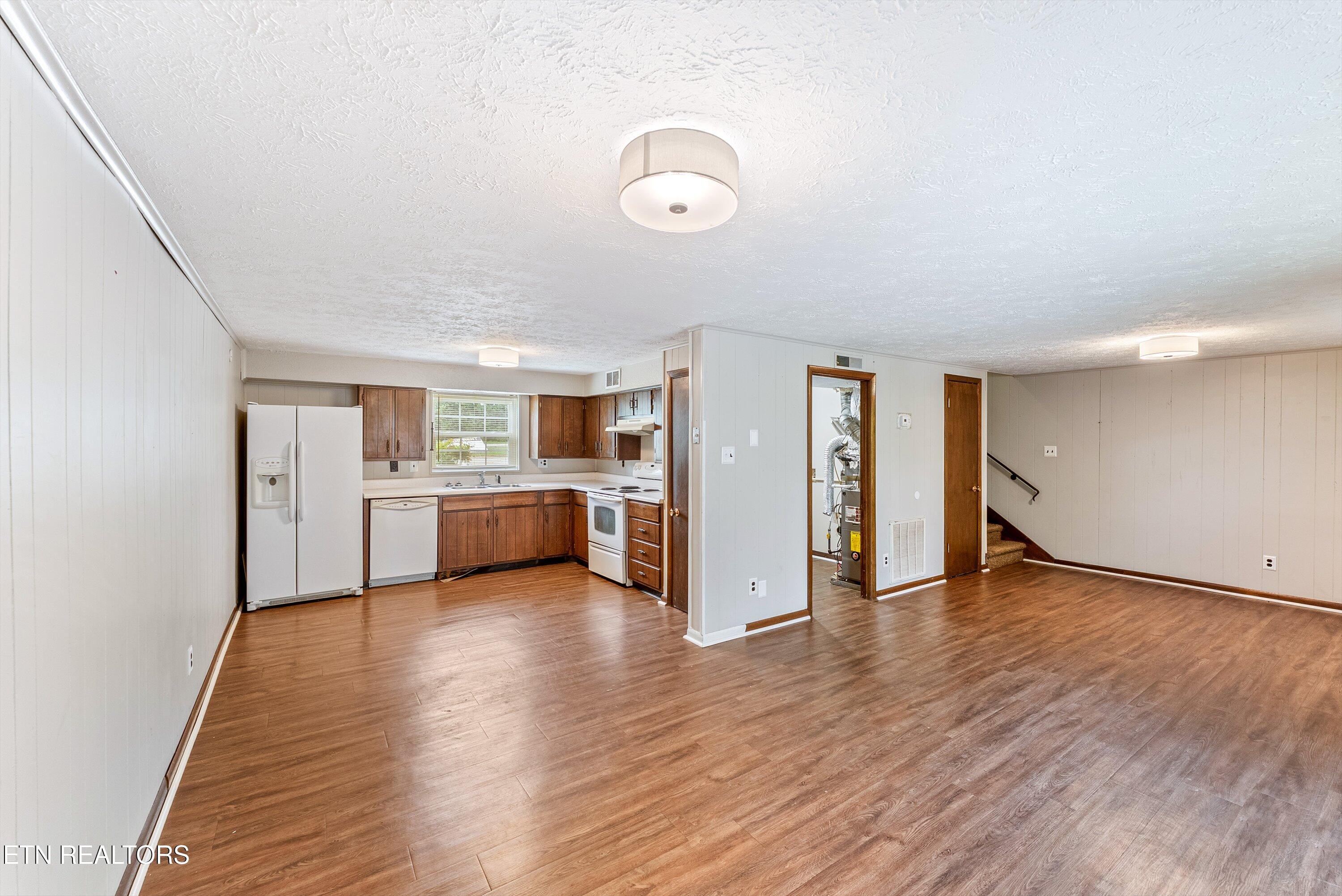 8736 Gleason Drive Knoxville TN 37923