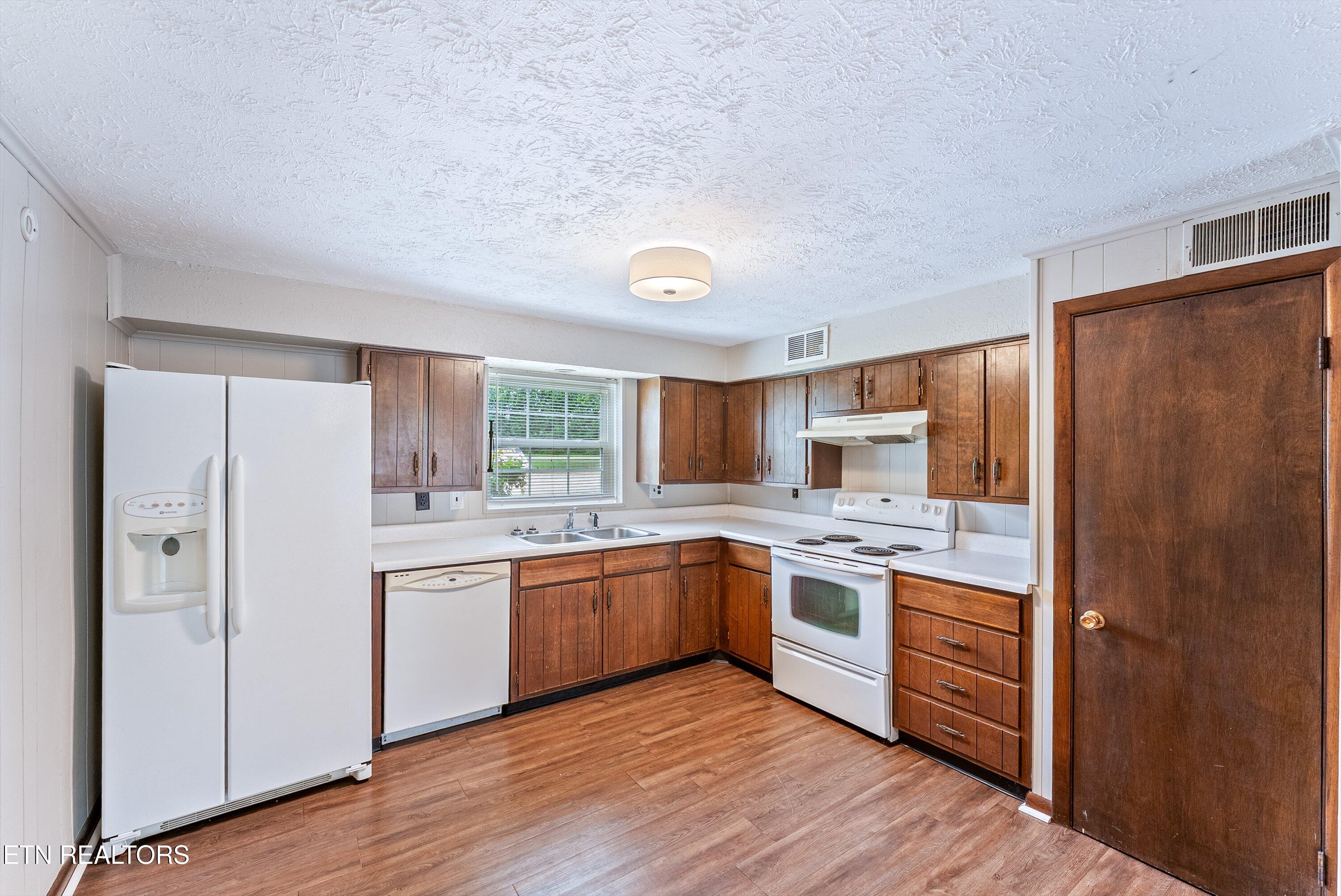 8736 Gleason Drive Knoxville TN 37923