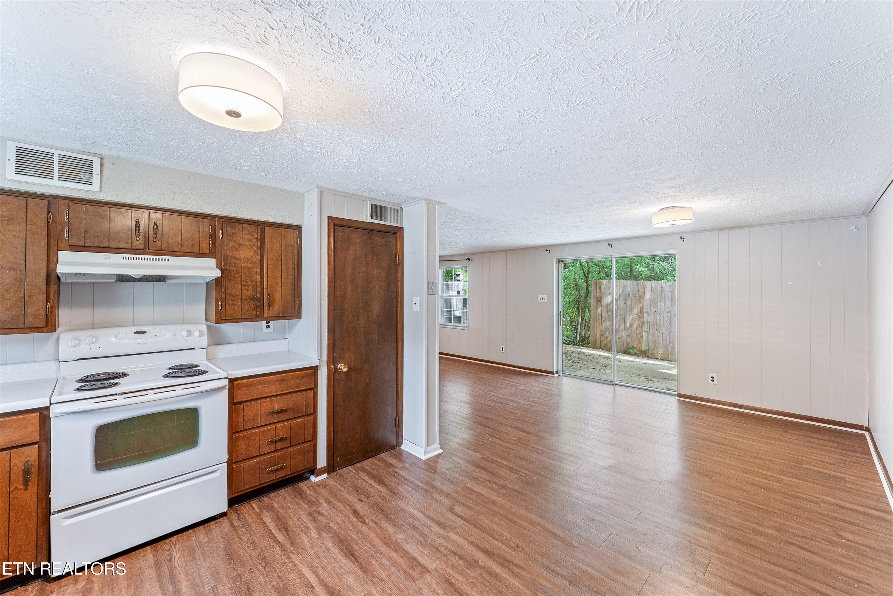 8736 Gleason Drive Knoxville TN 37923
