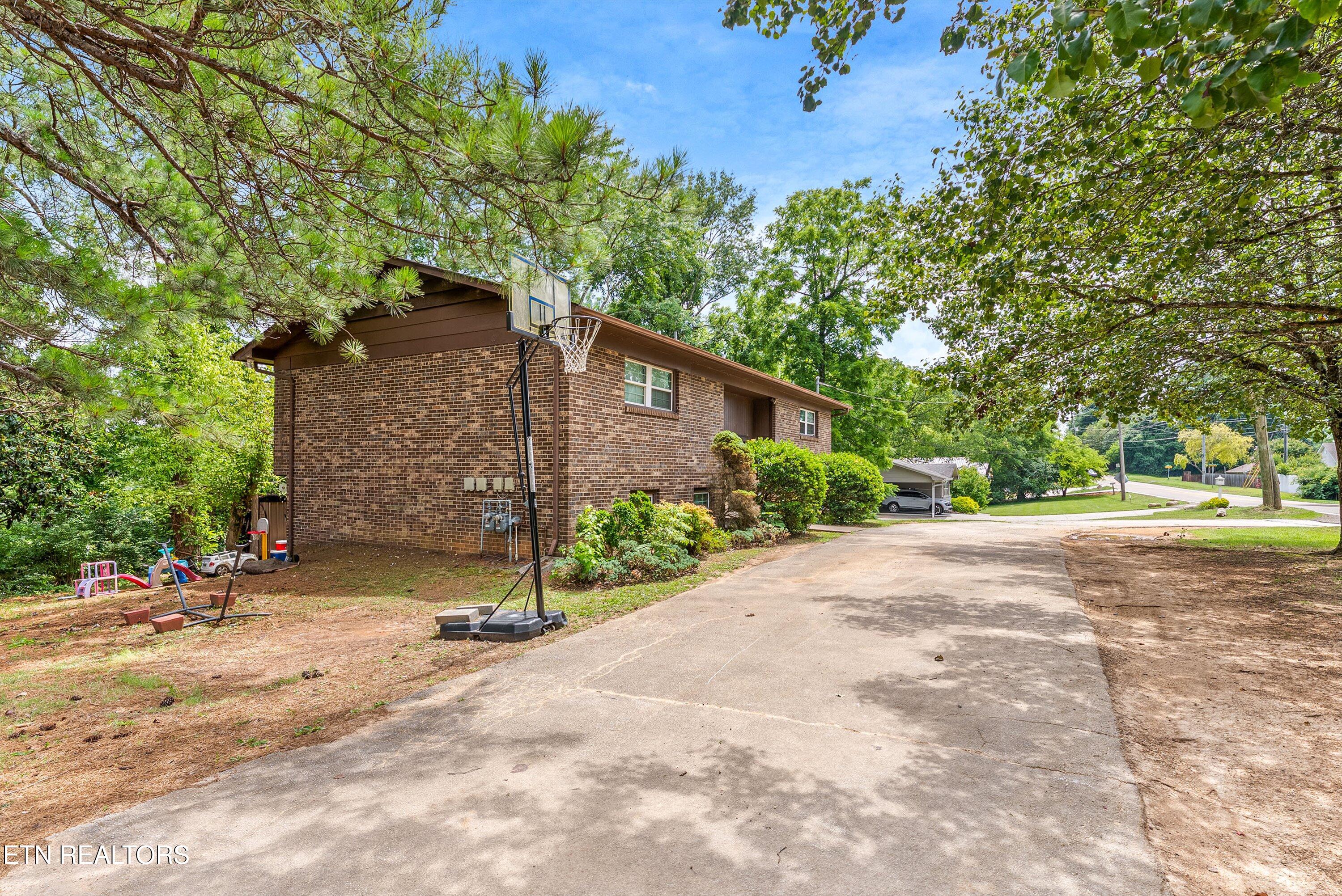 8736 Gleason Drive Knoxville TN 37923
