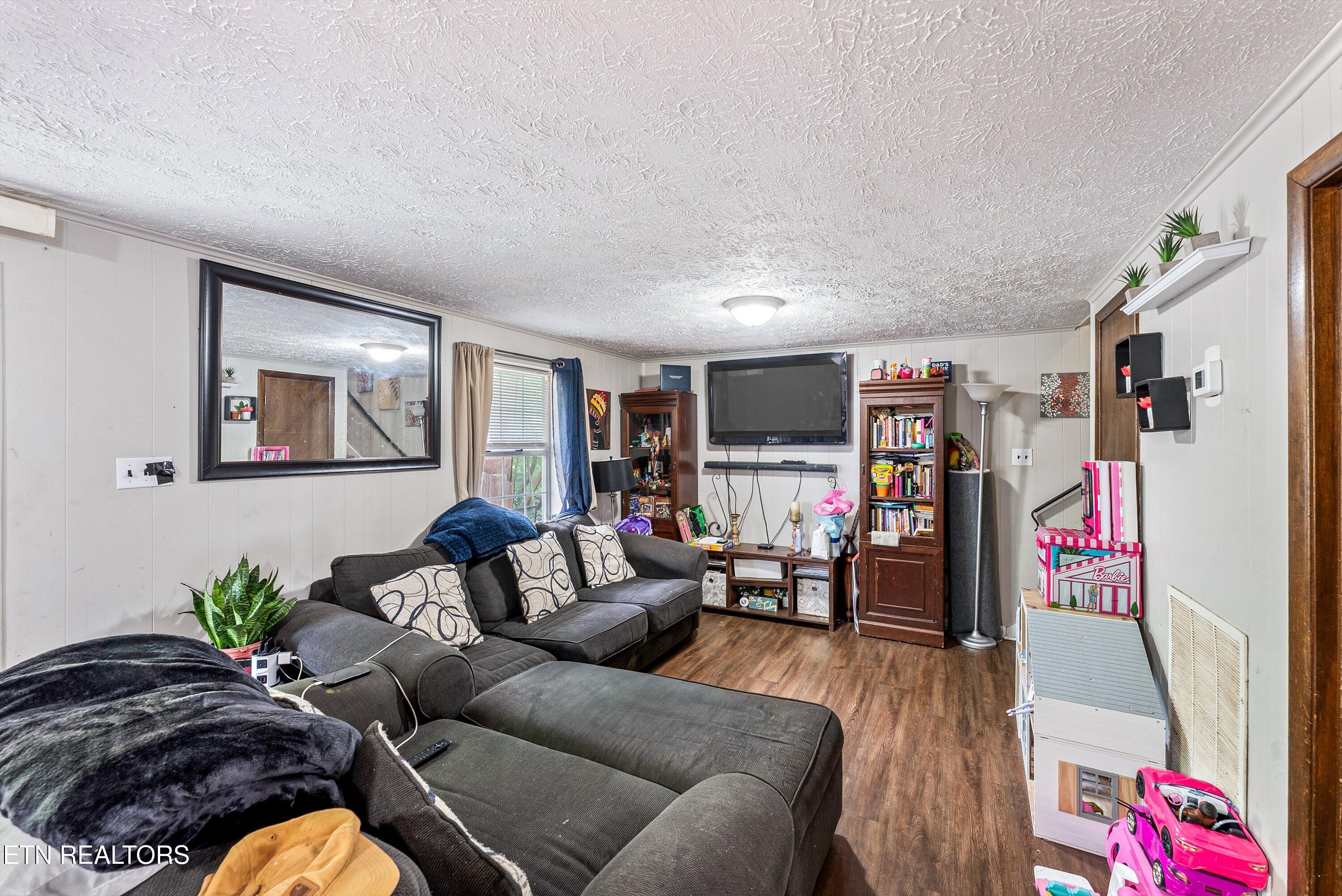 8736 Gleason Drive Knoxville TN 37923