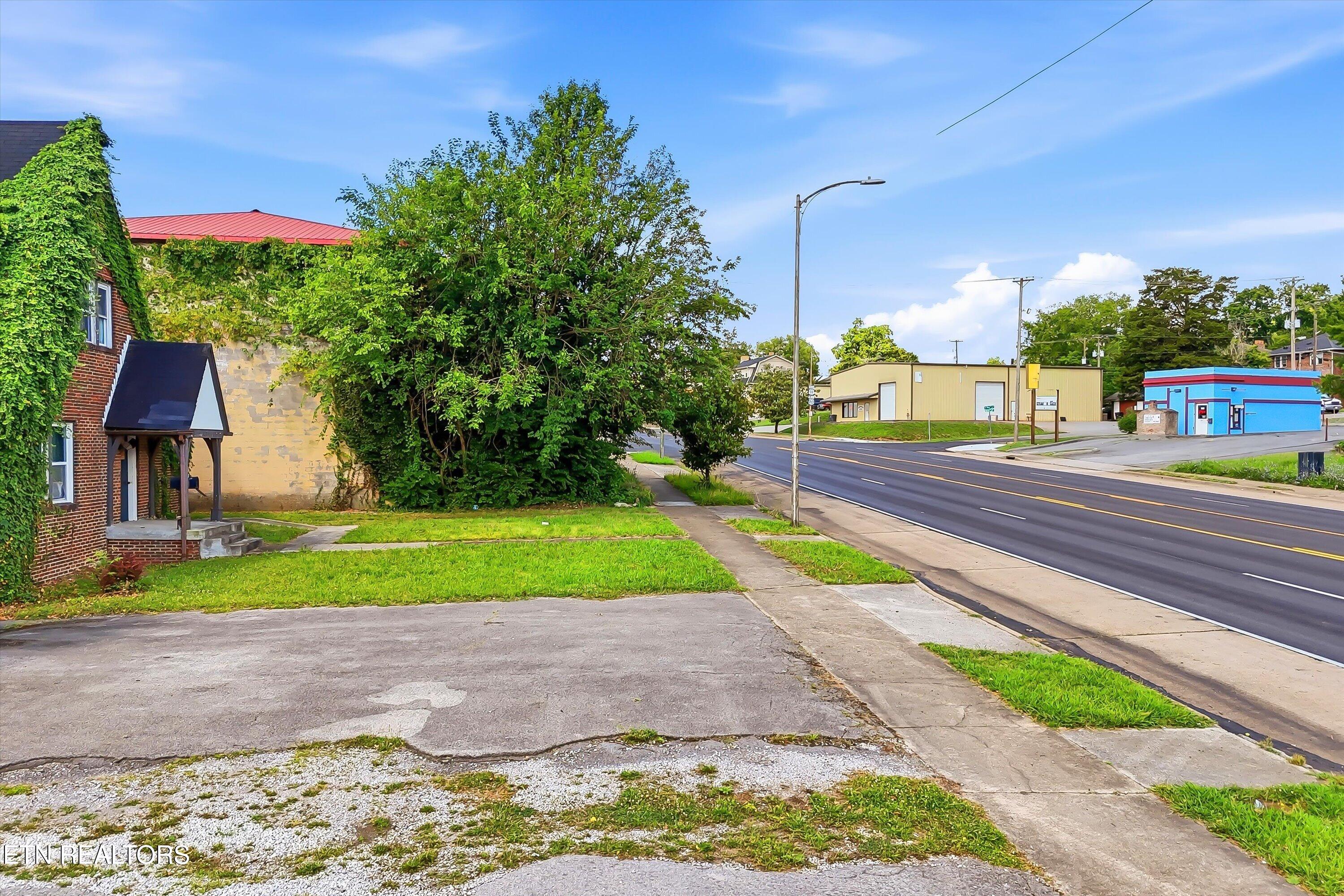 3206 E Magnolia Avenue Knoxville TN 37914