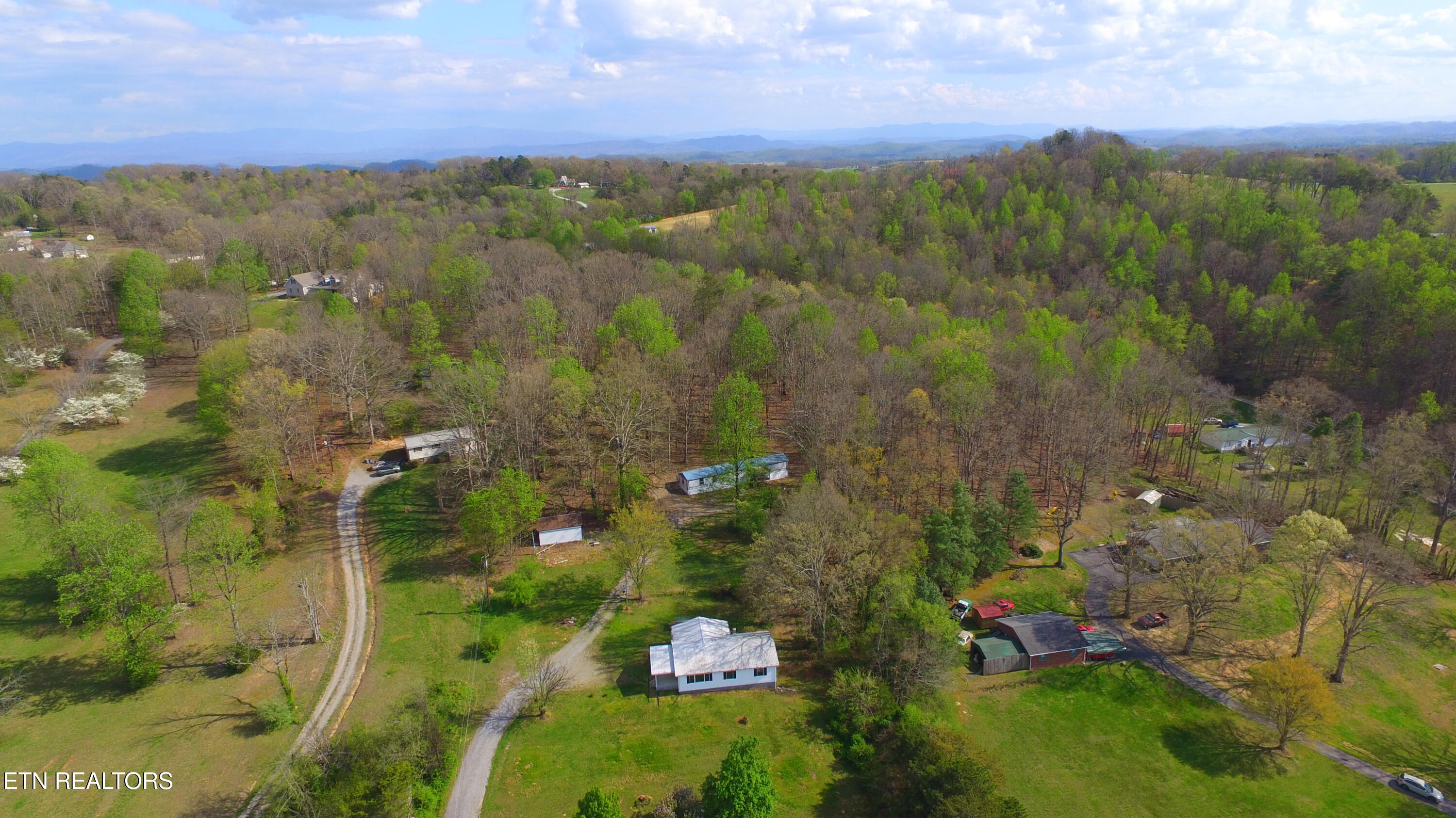 2761 Highway 411 Madisonville TN 37354