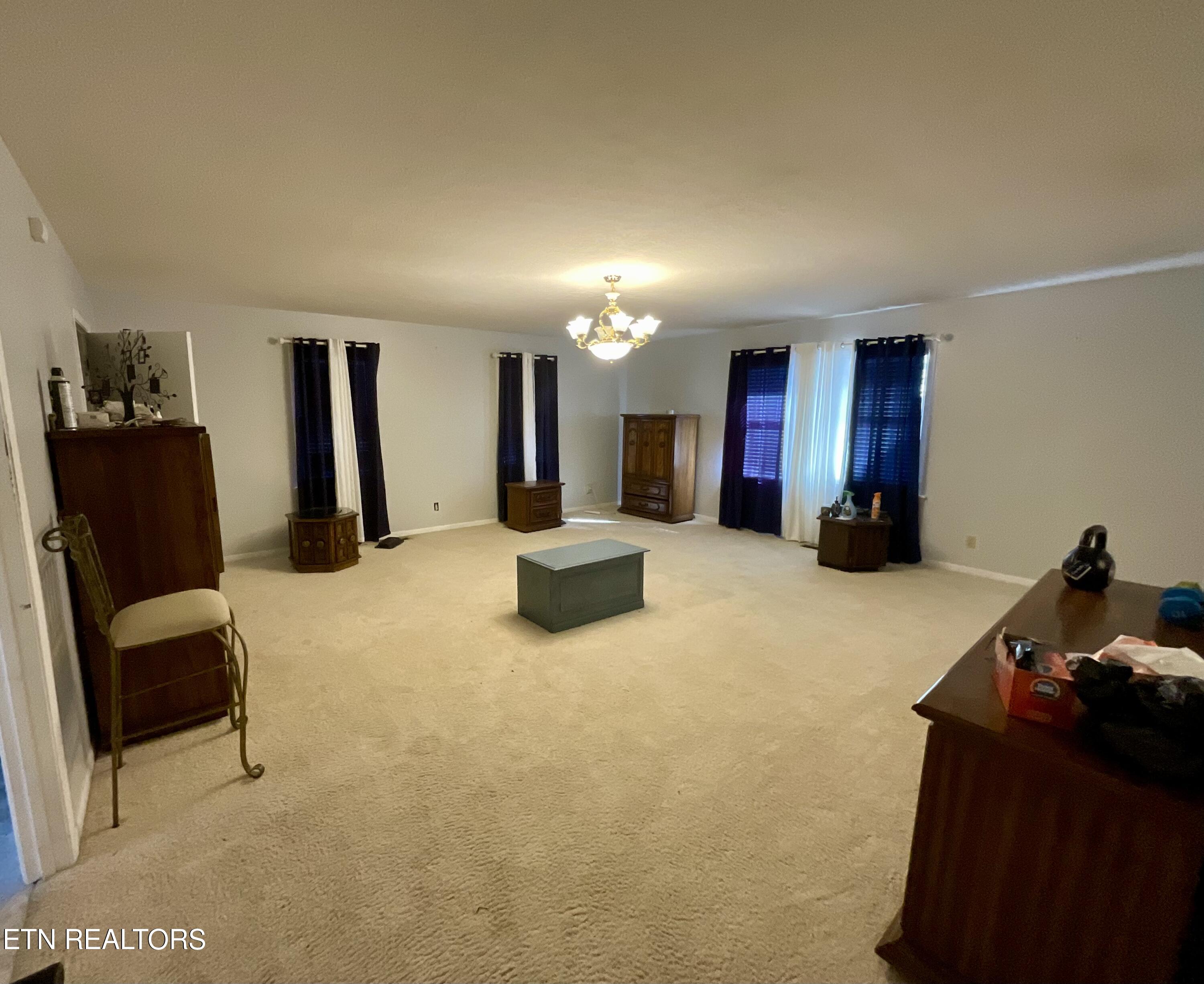 627 E Copeland Drive Powell TN 37849