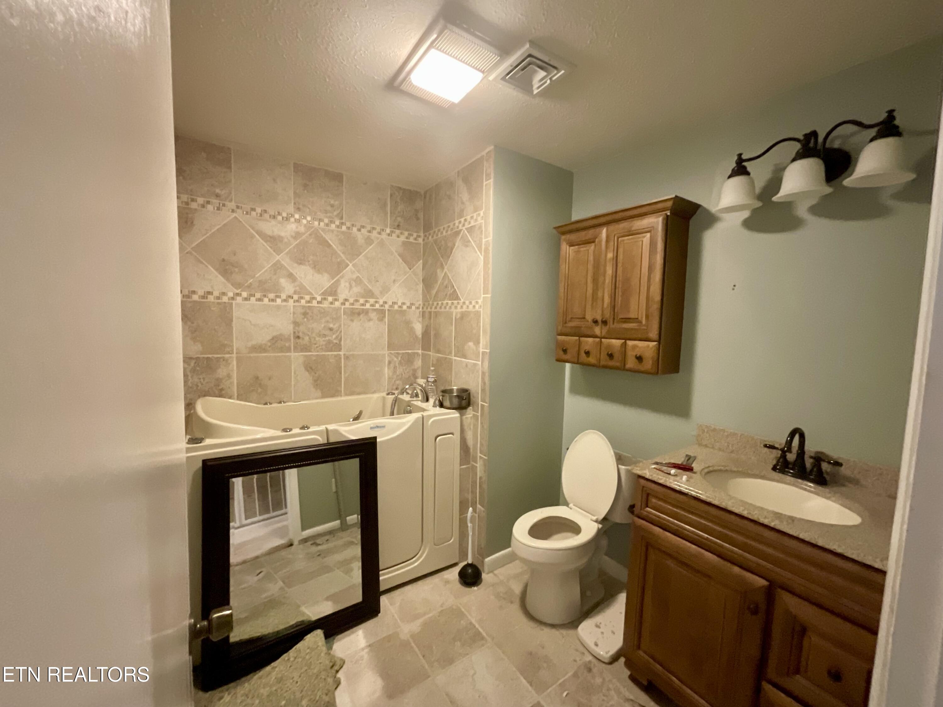 627 E Copeland Drive Powell TN 37849