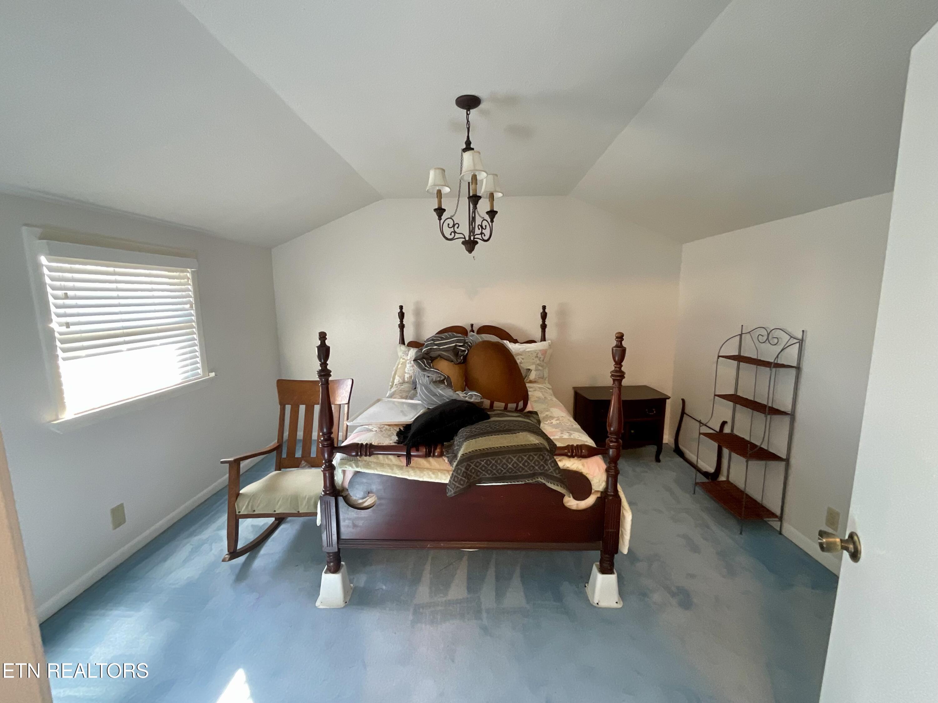 627 E Copeland Drive Powell TN 37849