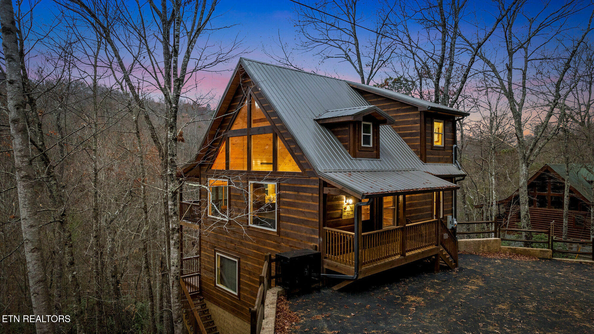1828 Beach Front Sevierville TN 37876